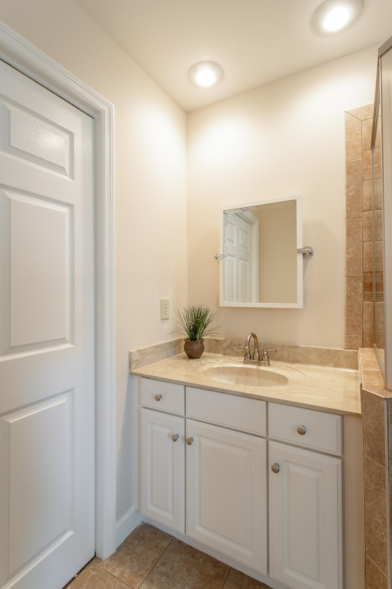 2323 Laurelton Creek Lane