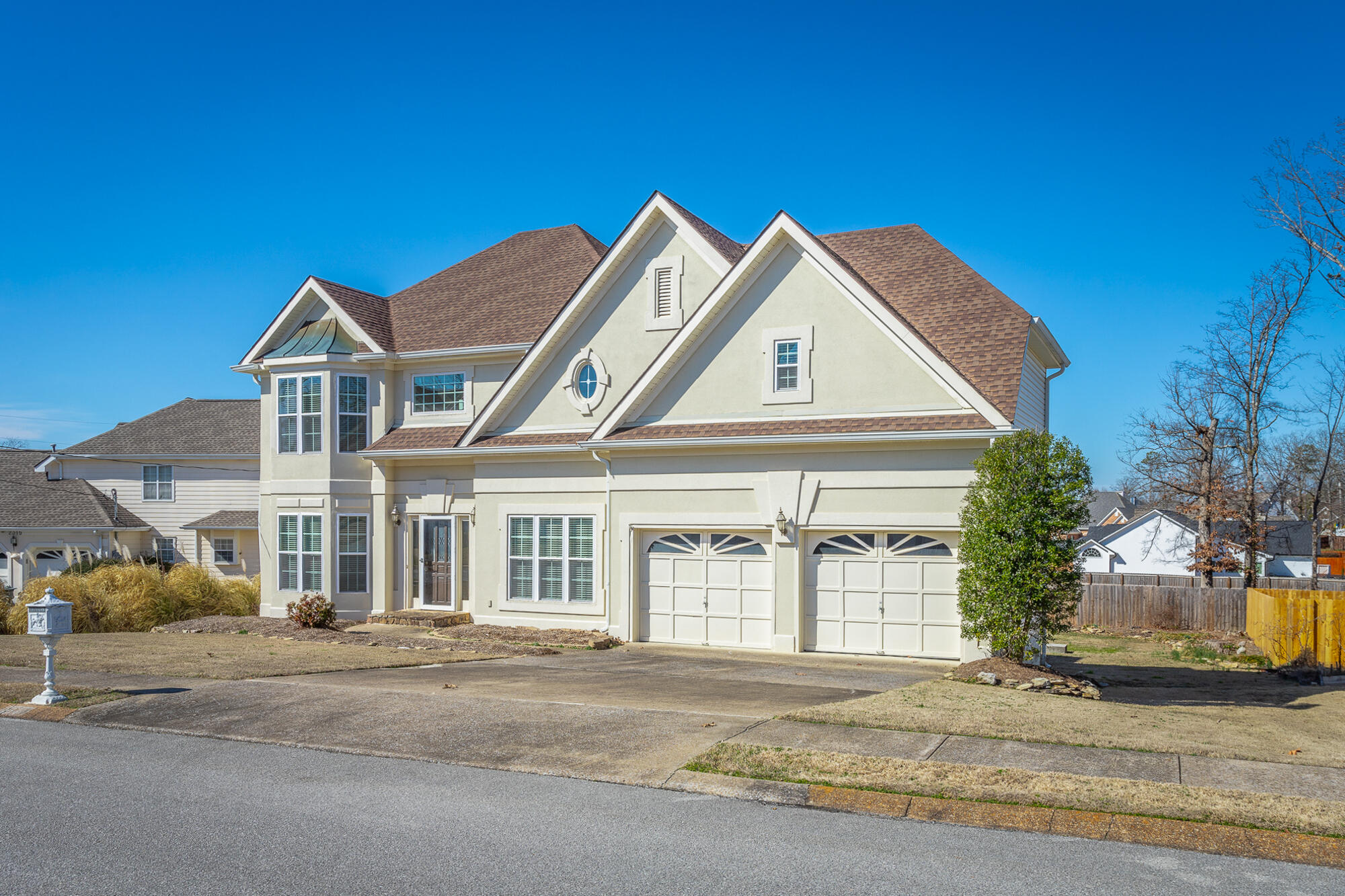 2323 Laurelton Creek Lane