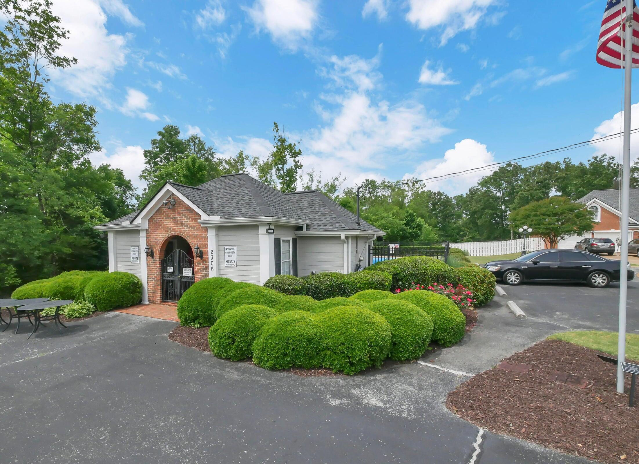 2323 Laurelton Creek Lane