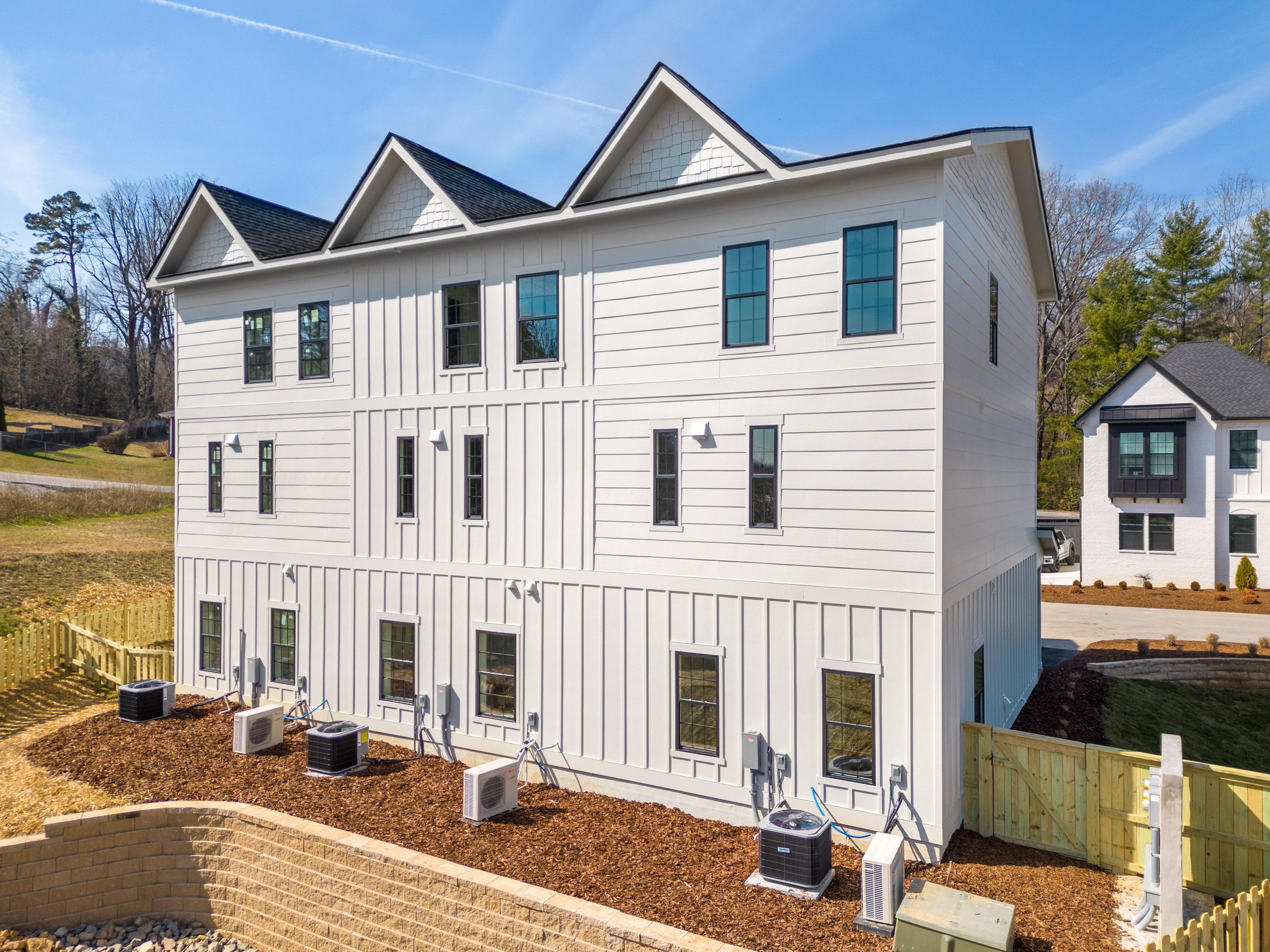 1056 Amelia Court