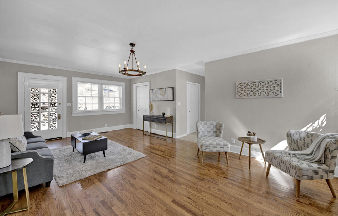 16 S Sweetbriar Avenue