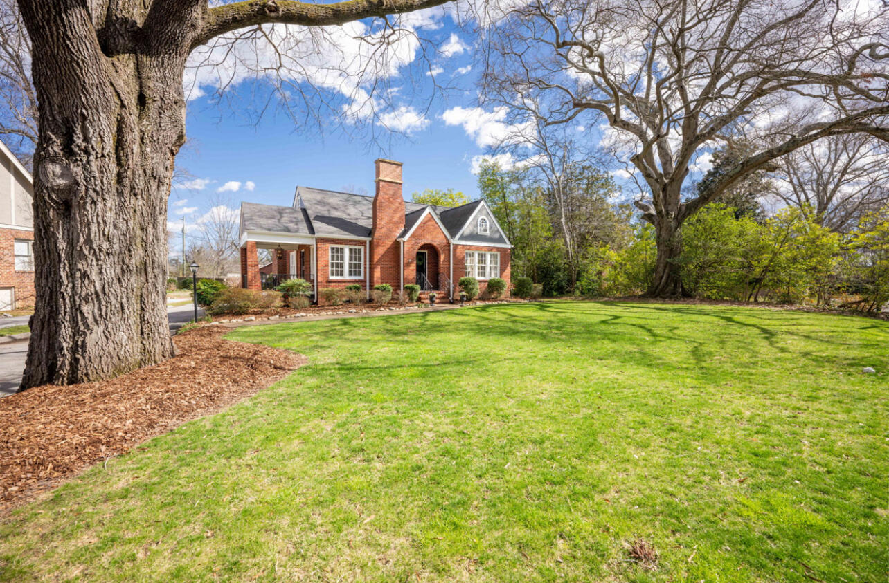 16 S Sweetbriar Avenue