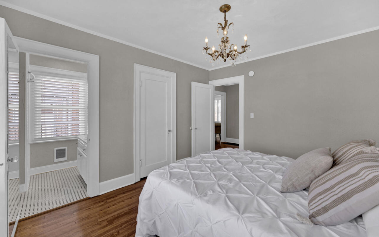 16 S Sweetbriar Avenue