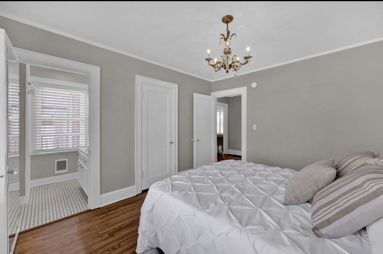 16 S Sweetbriar Avenue