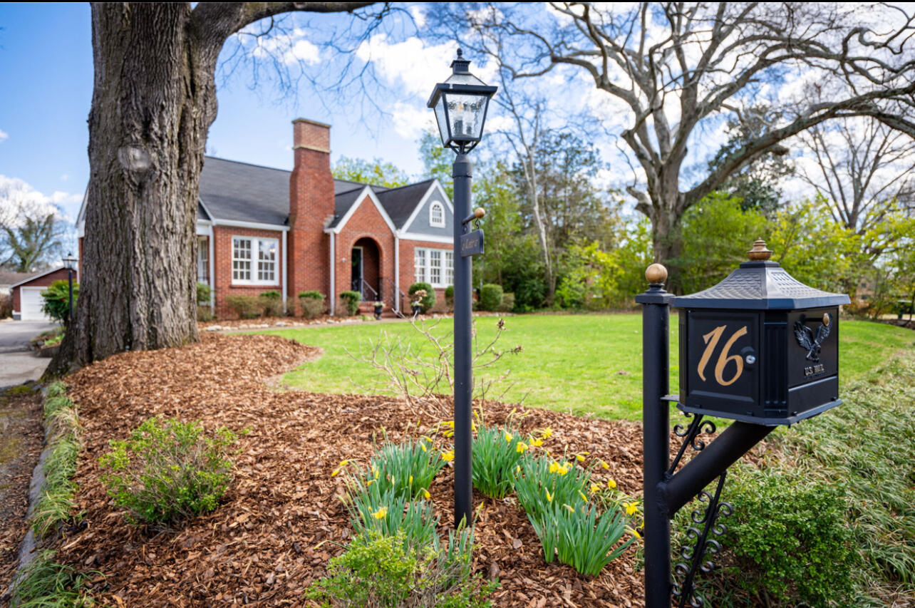 16 S Sweetbriar Avenue