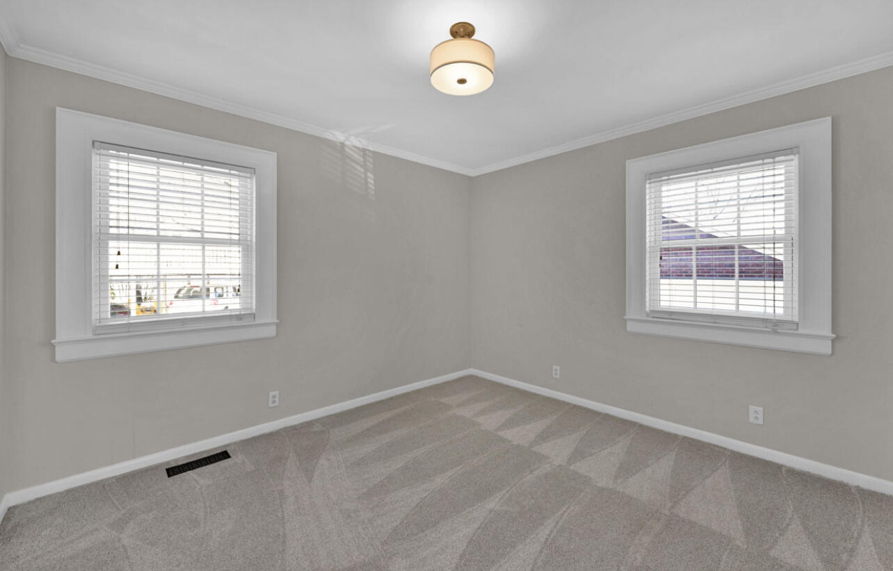 16 S Sweetbriar Avenue