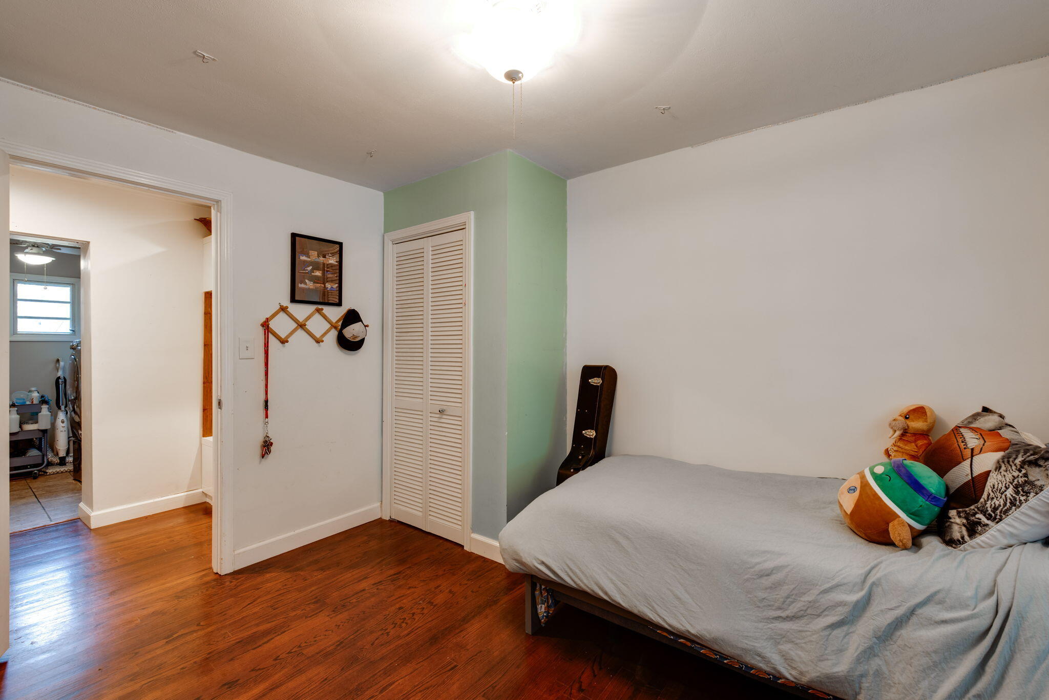 120 NE Gale Drive