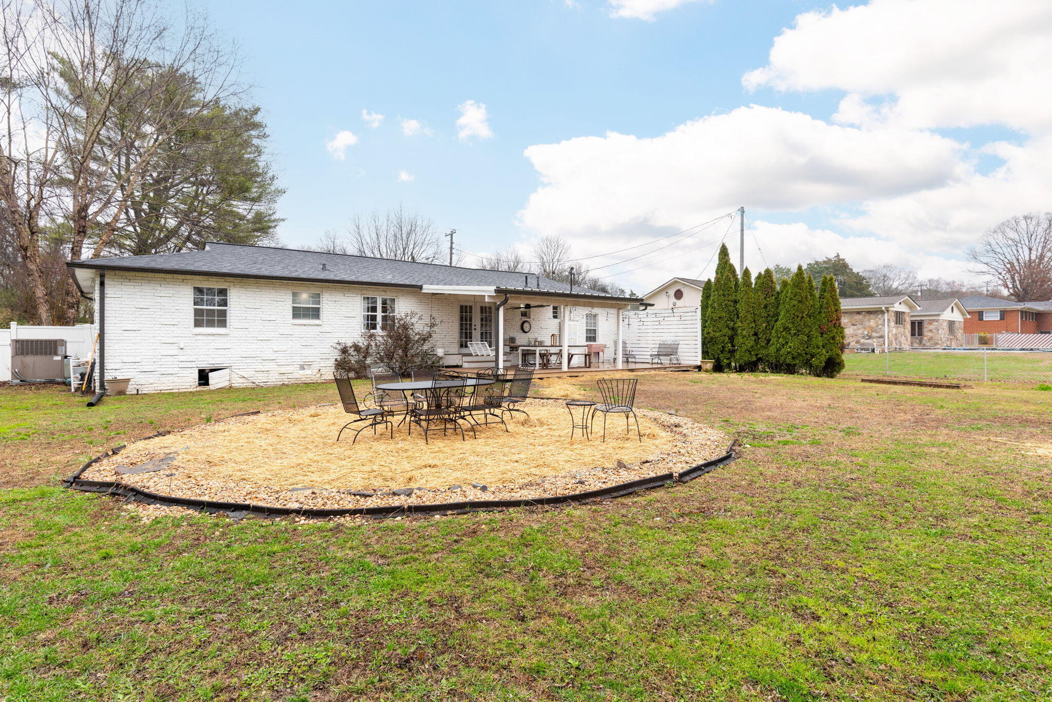 120 NE Gale Drive