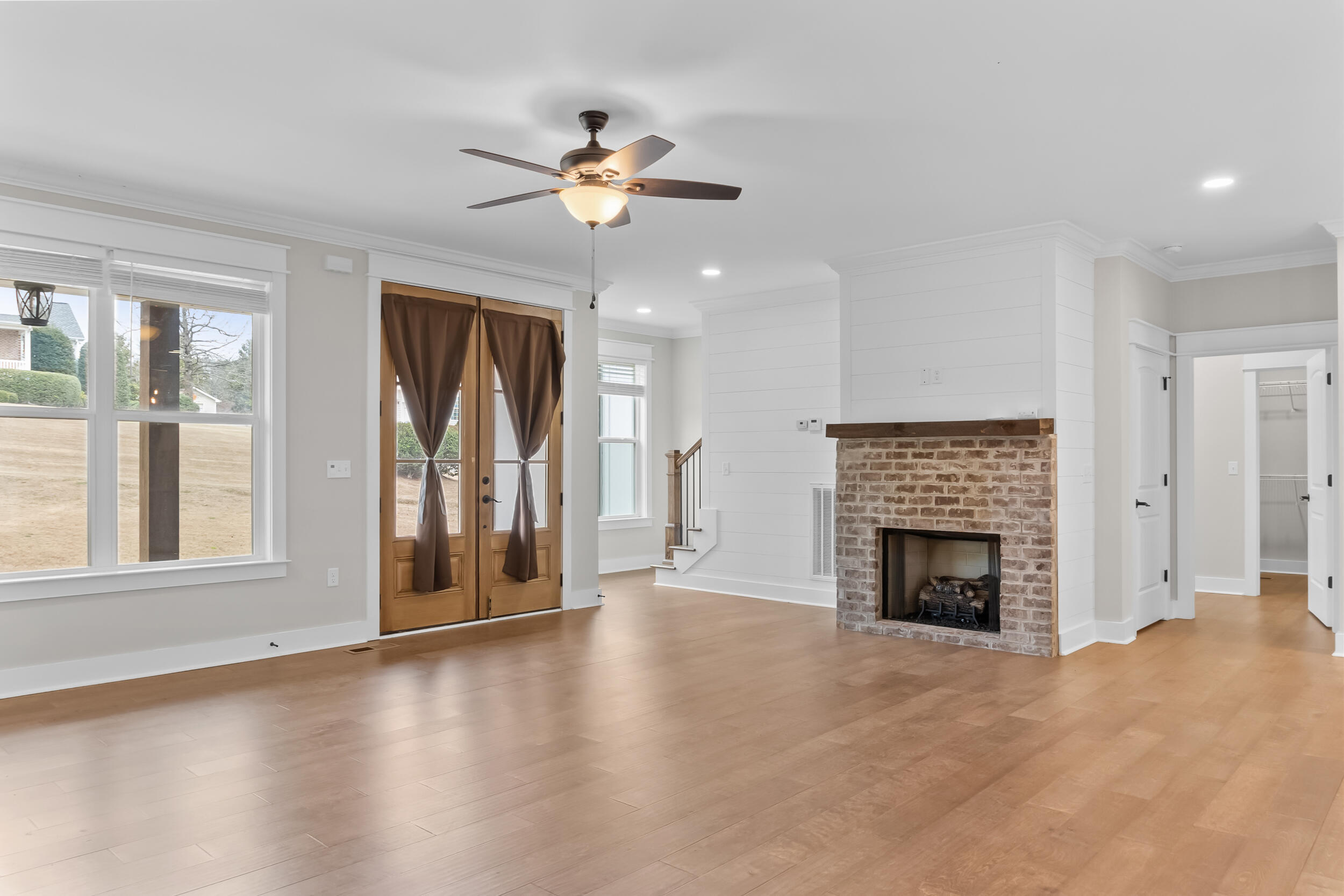 215 Dockwell