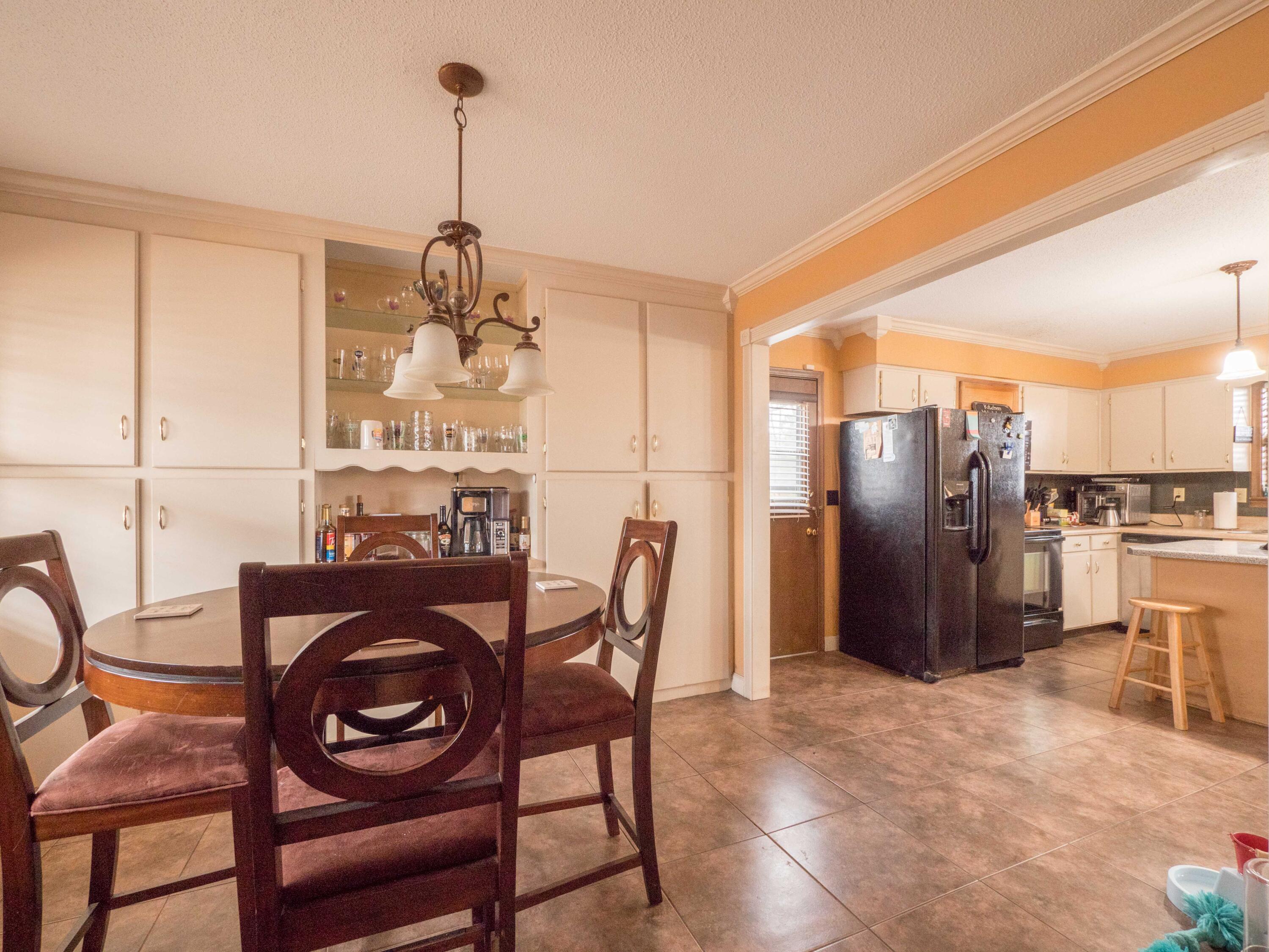 8616 Surry Circle