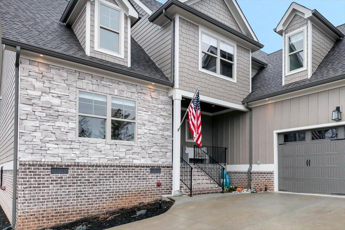 142 NW Opal Trail