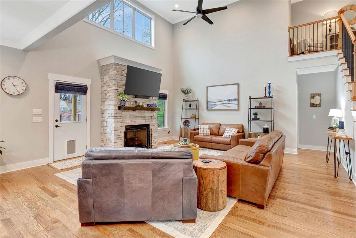 142 NW Opal Trail