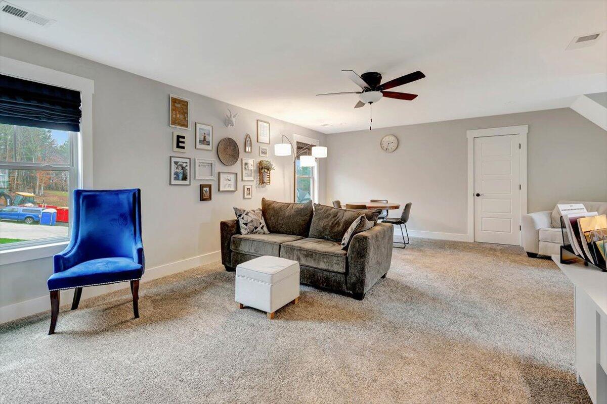 142 NW Opal Trail