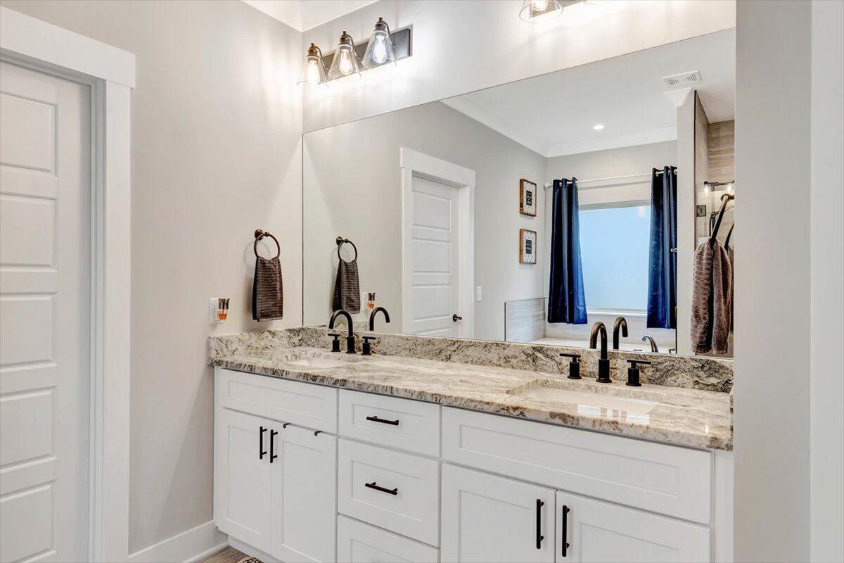 142 NW Opal Trail