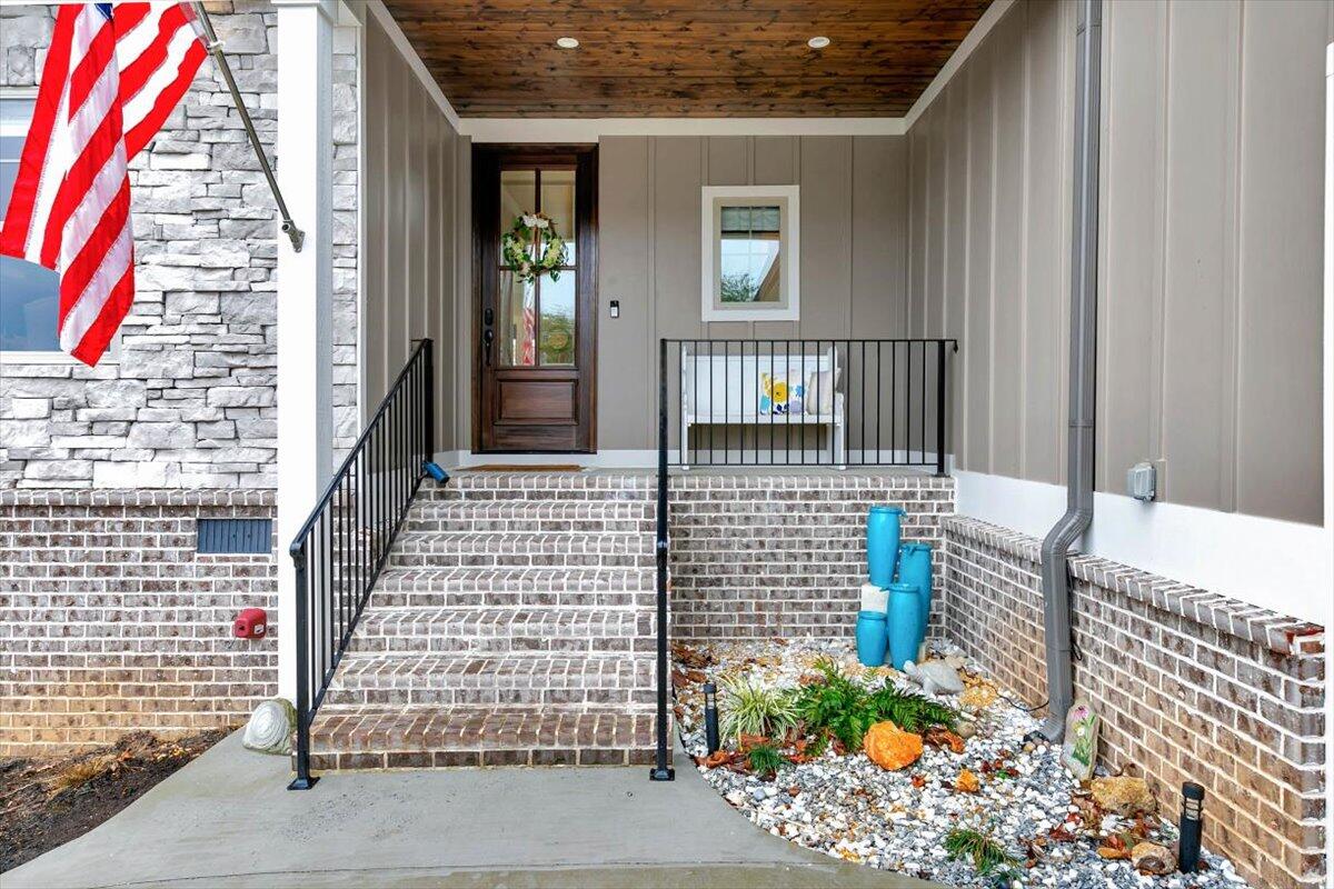 142 NW Opal Trail