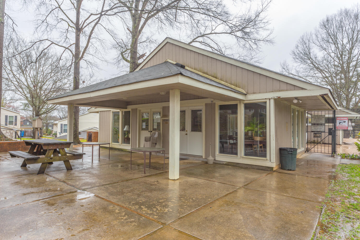 3908 N Quail Lane