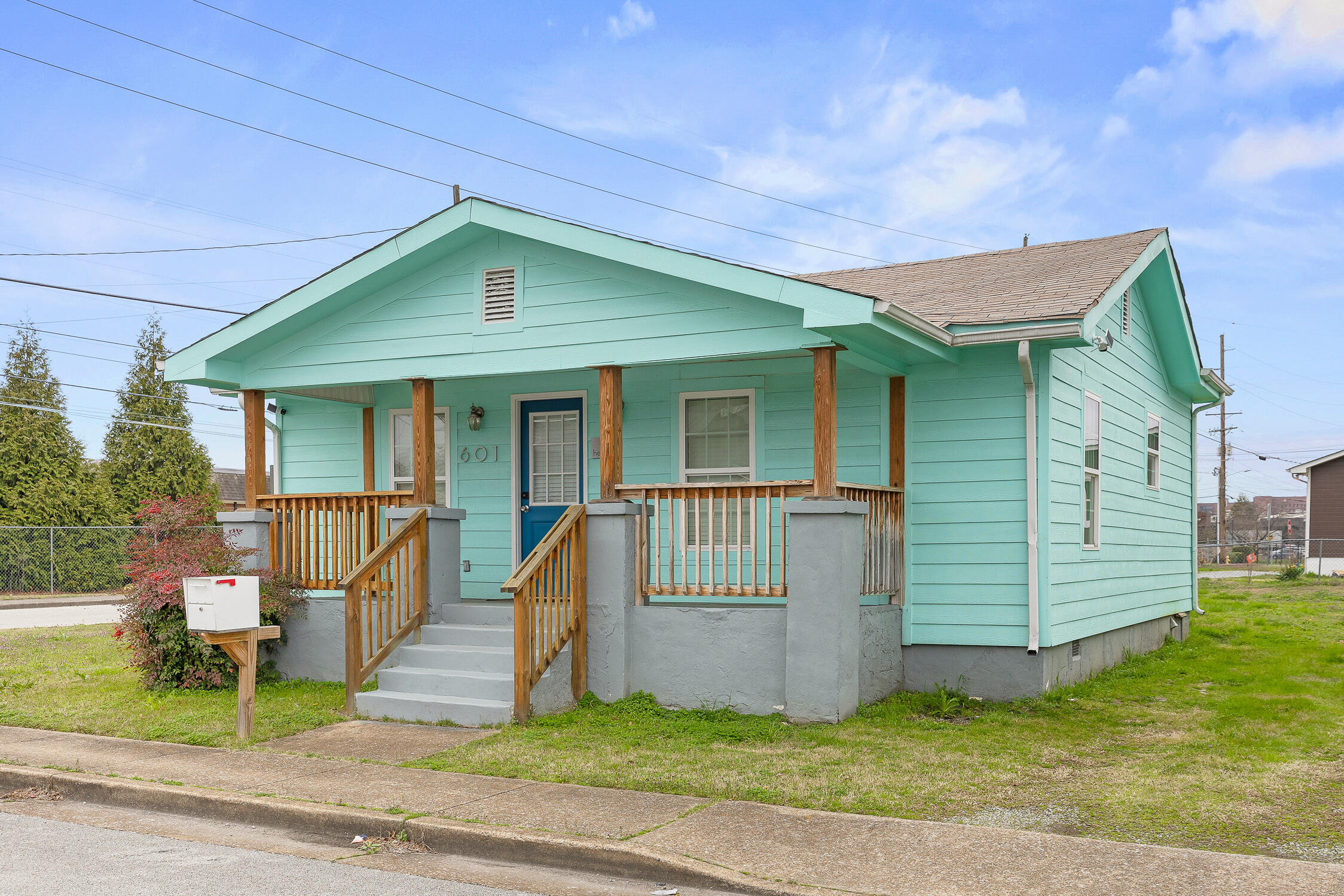 601 N Highland Park Avenue