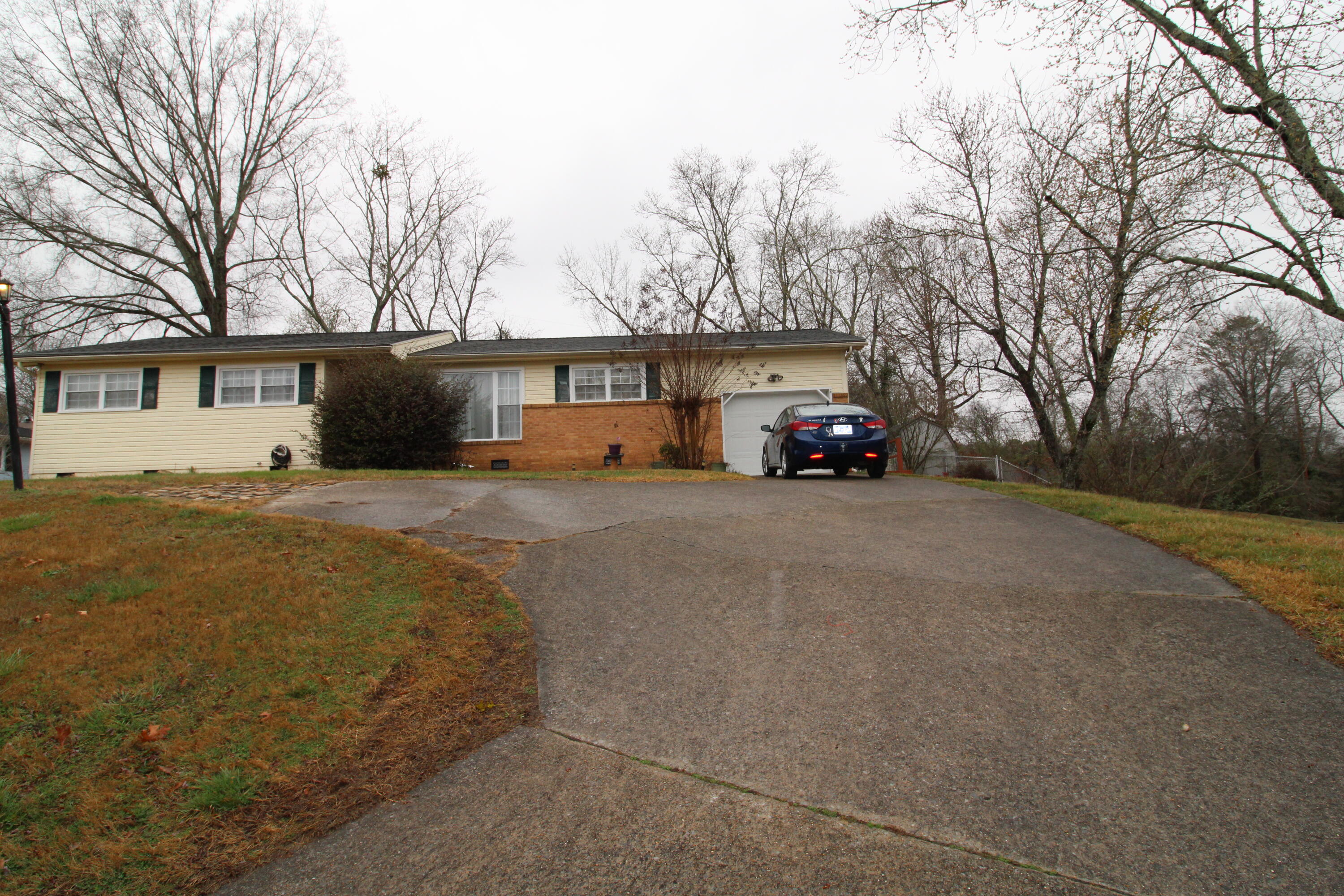 5742 Lyle Circle