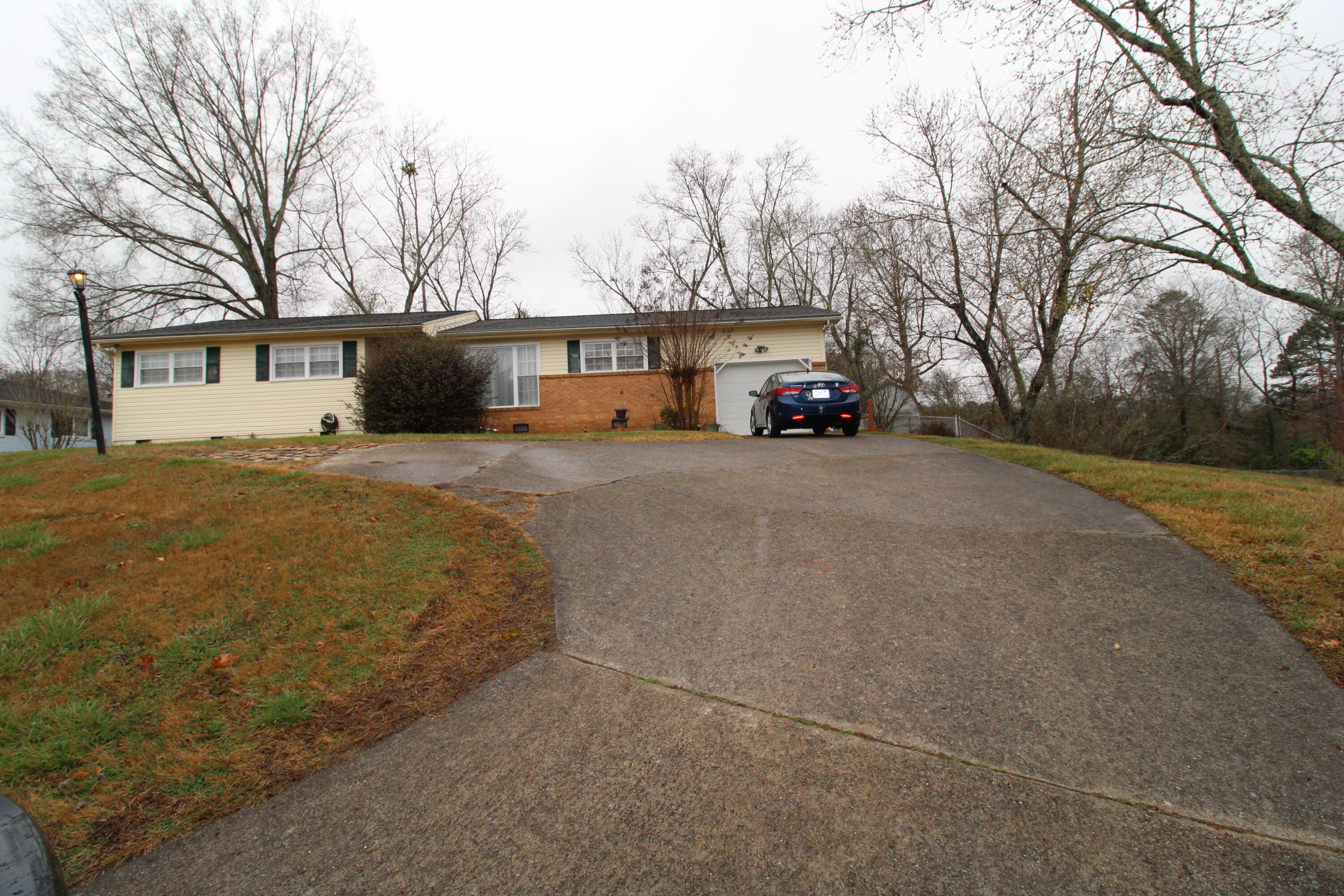 5742 Lyle Circle