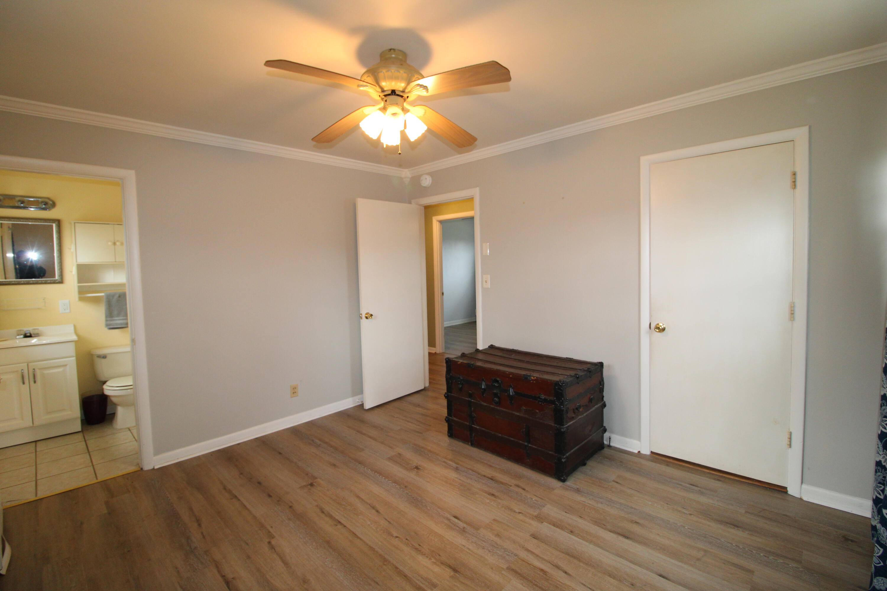 5742 Lyle Circle