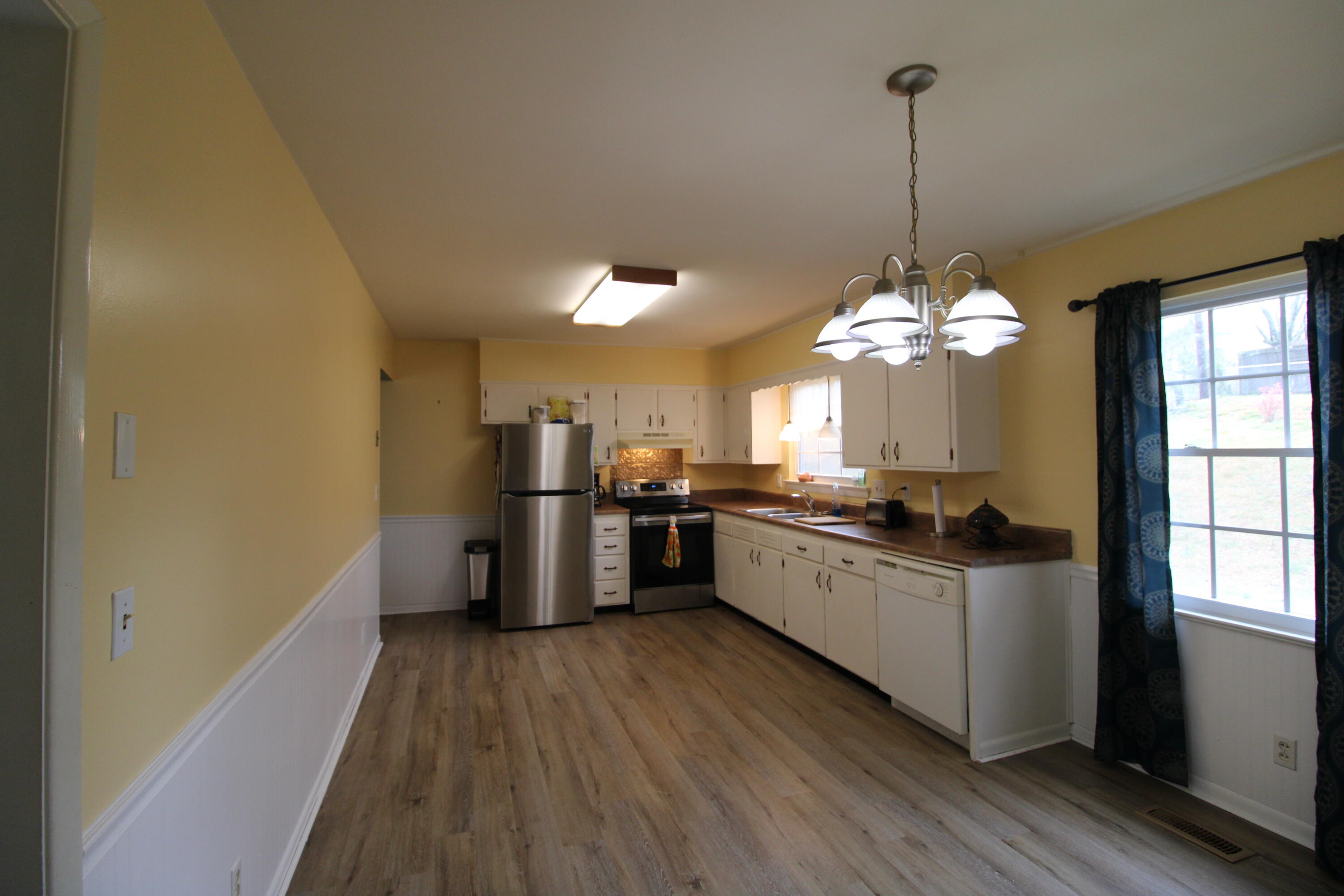 5742 Lyle Circle