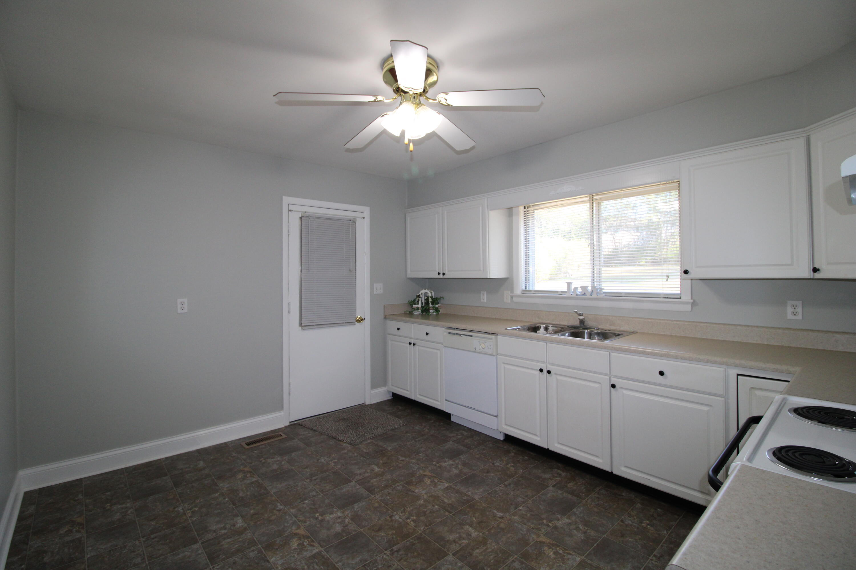 1205 Echo Drive