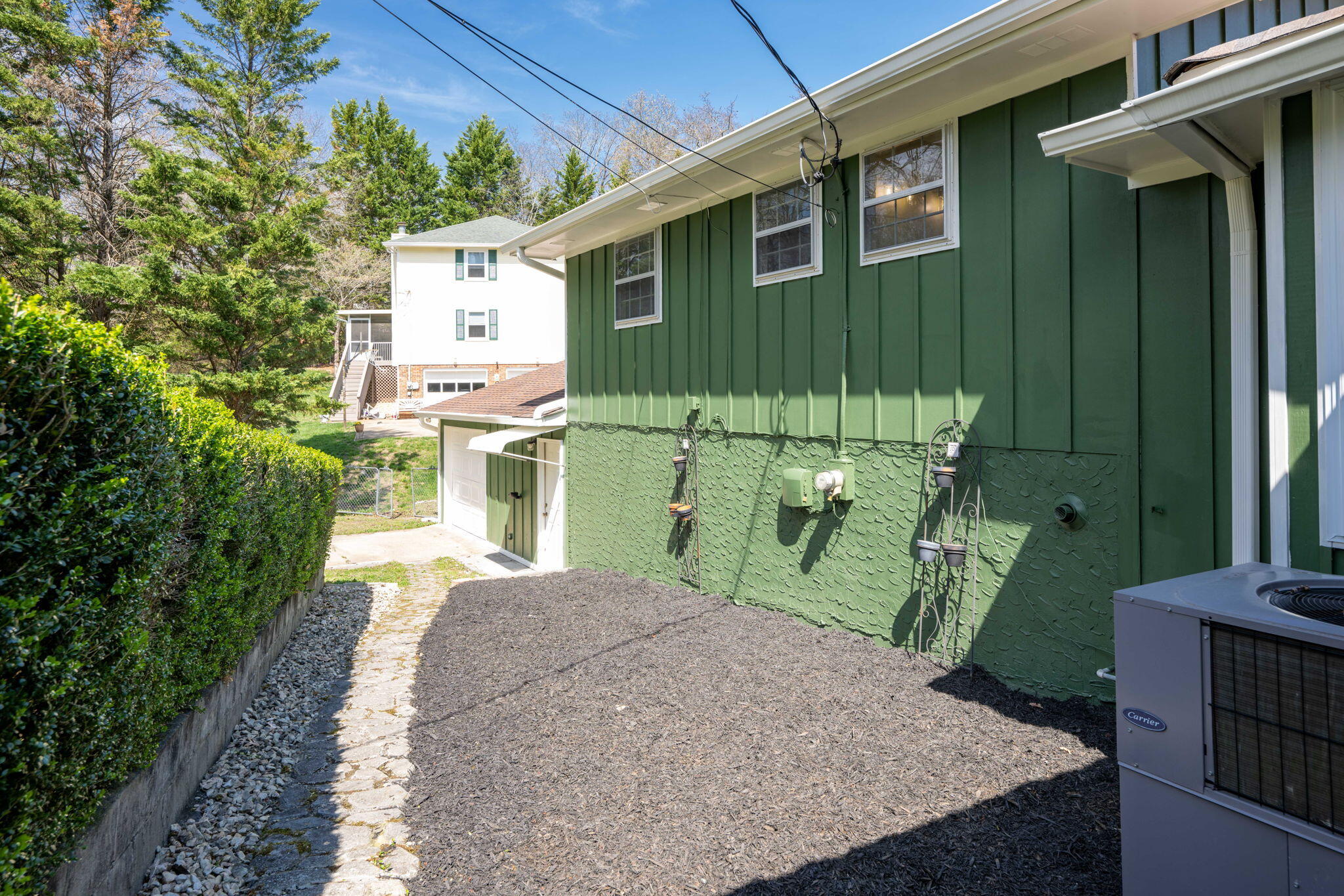 1420 Highcrest Drive