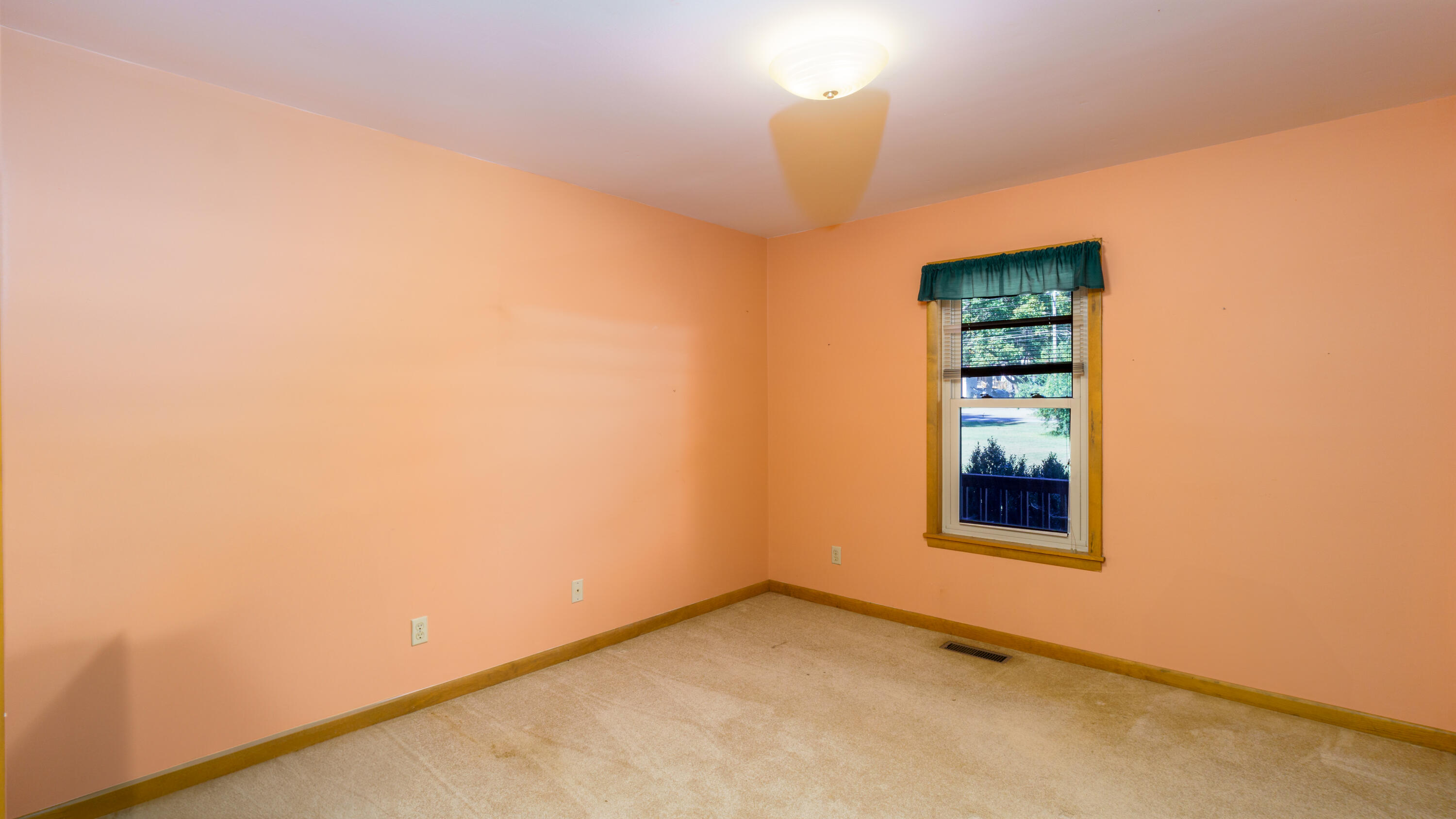 711 2nd Street