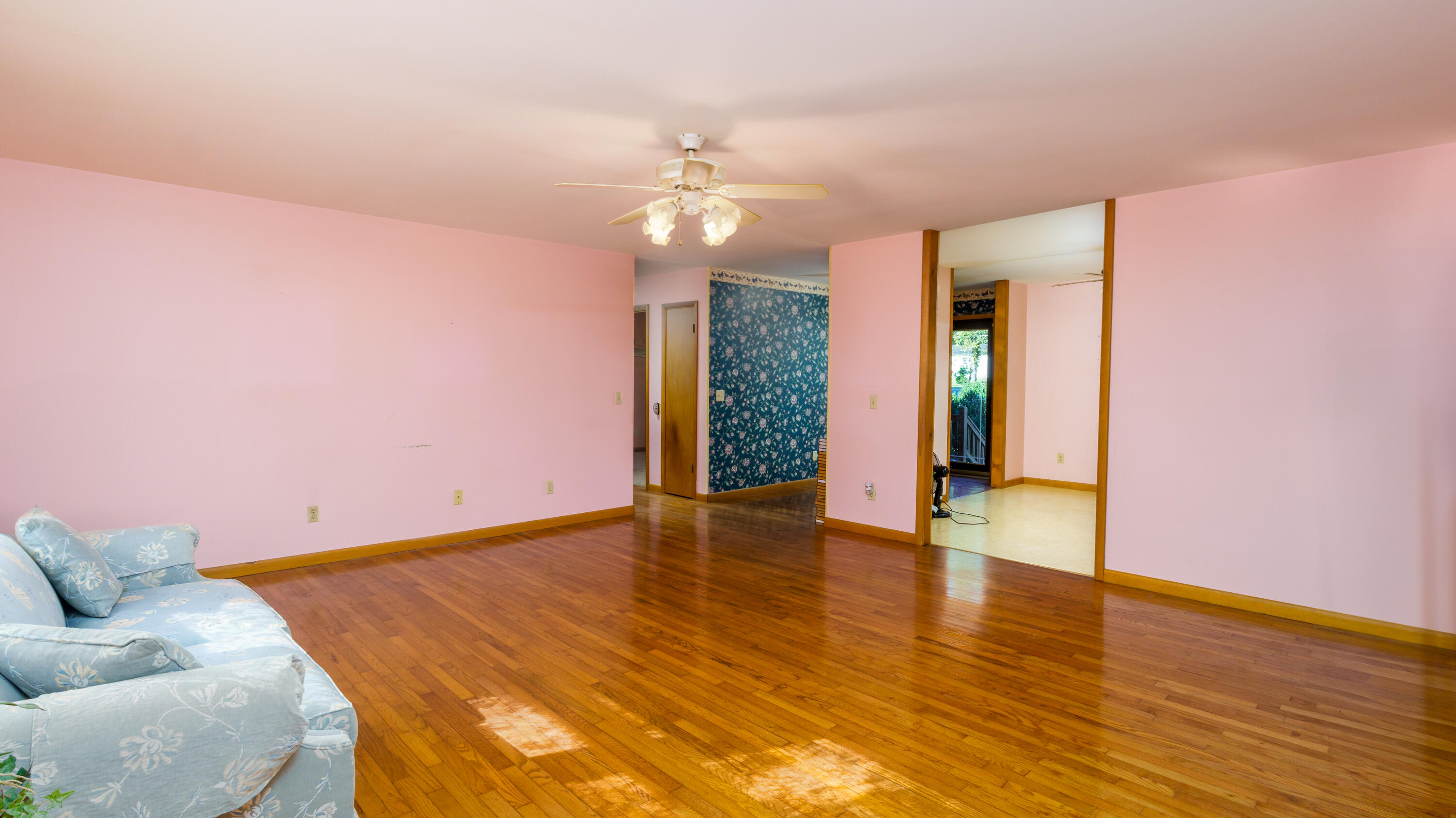 711 2nd Street