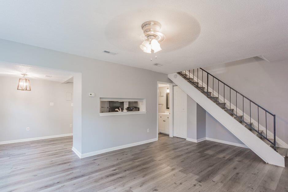 3911 N Quail Lane