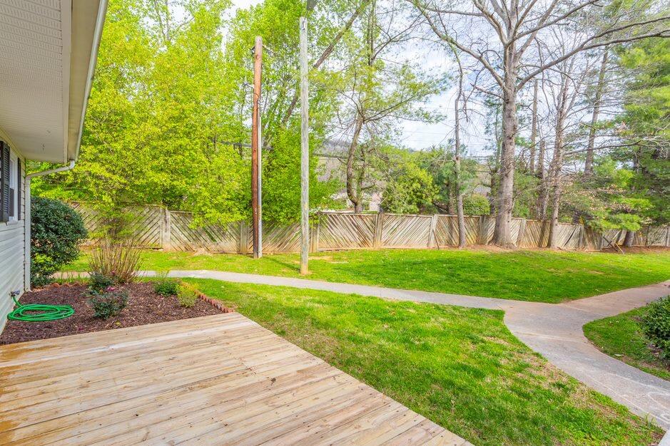 3911 N Quail Lane