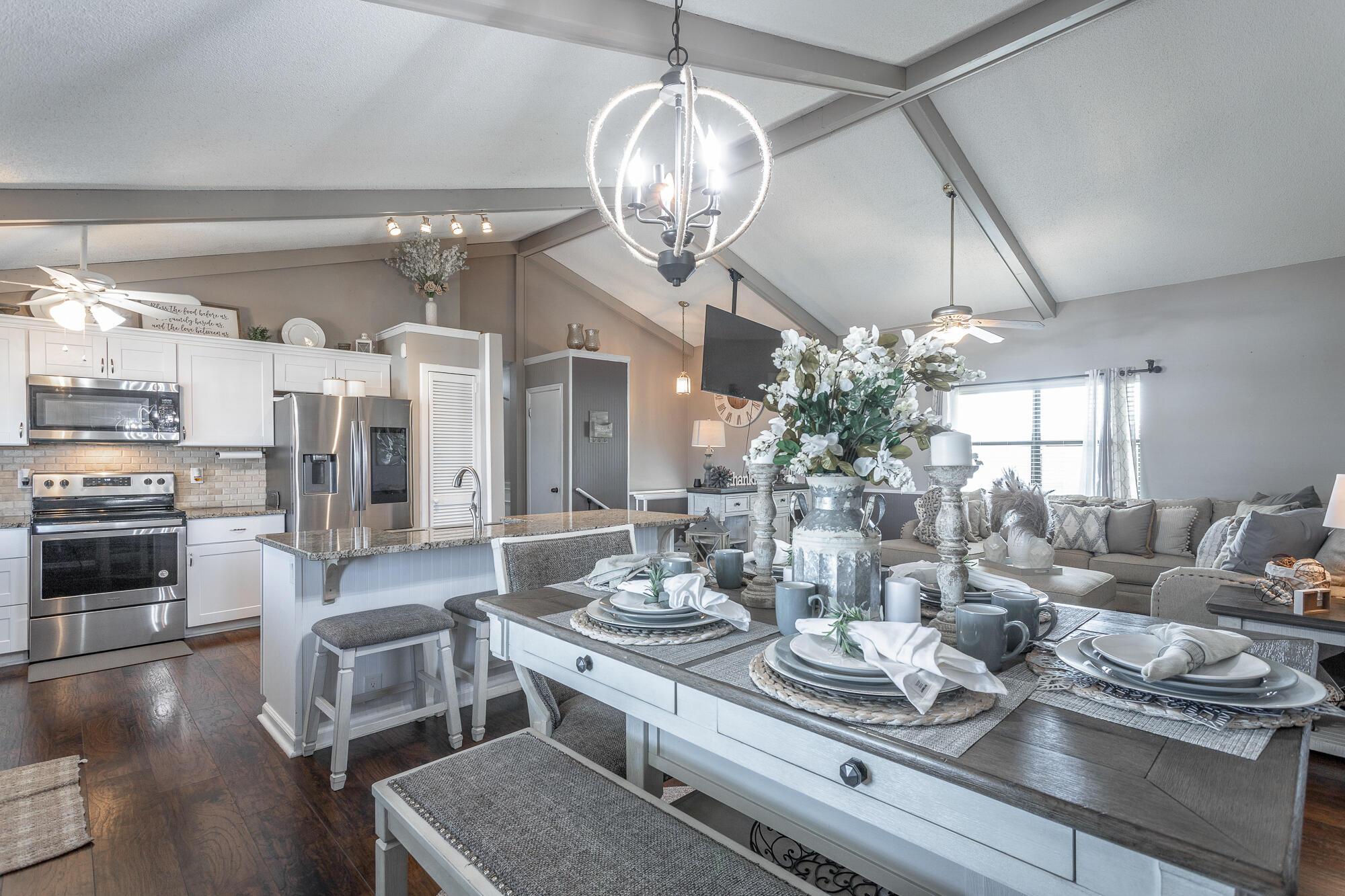 2813 Hidden Trail Lane