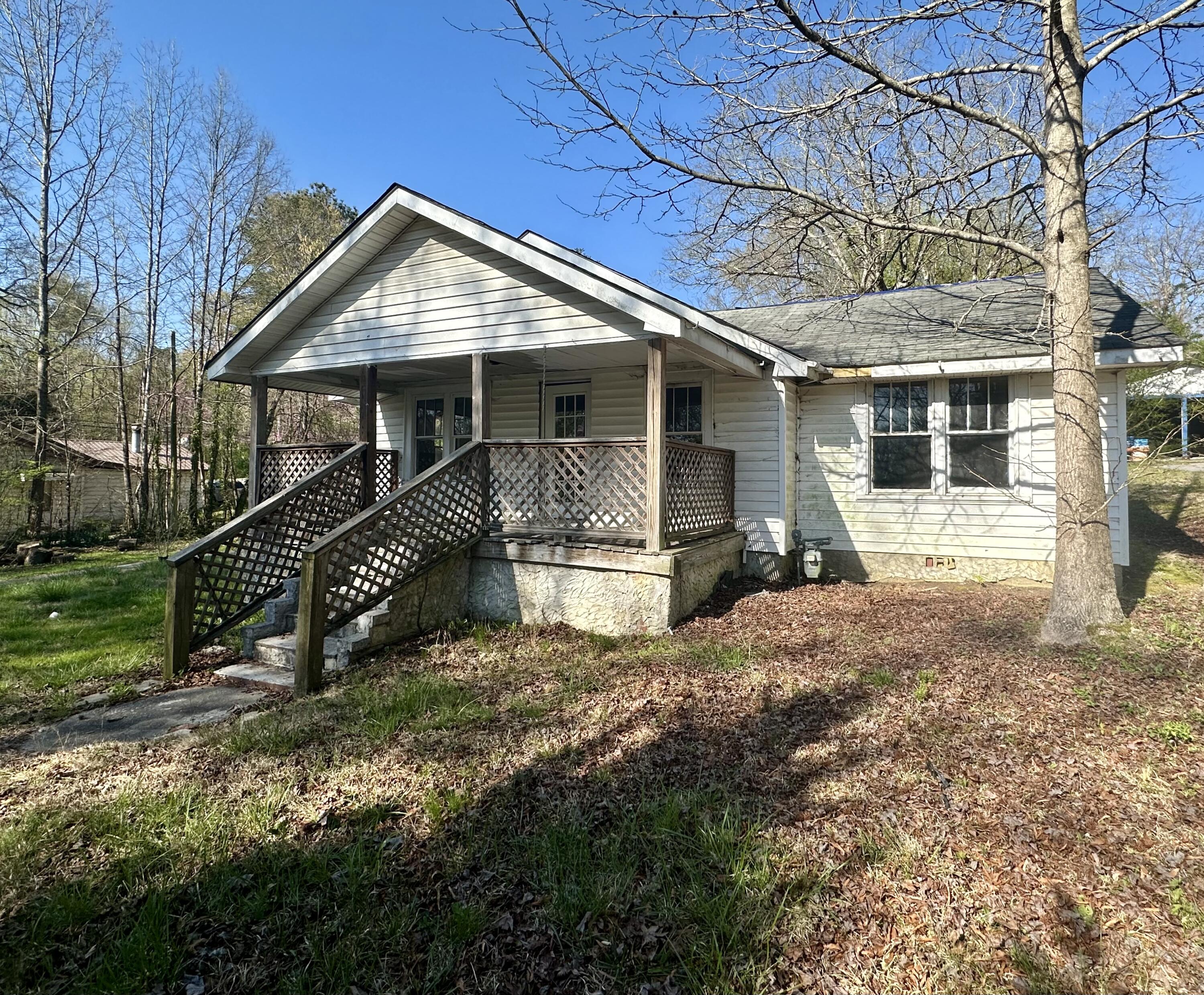 310 Glenn Street, LaFayette