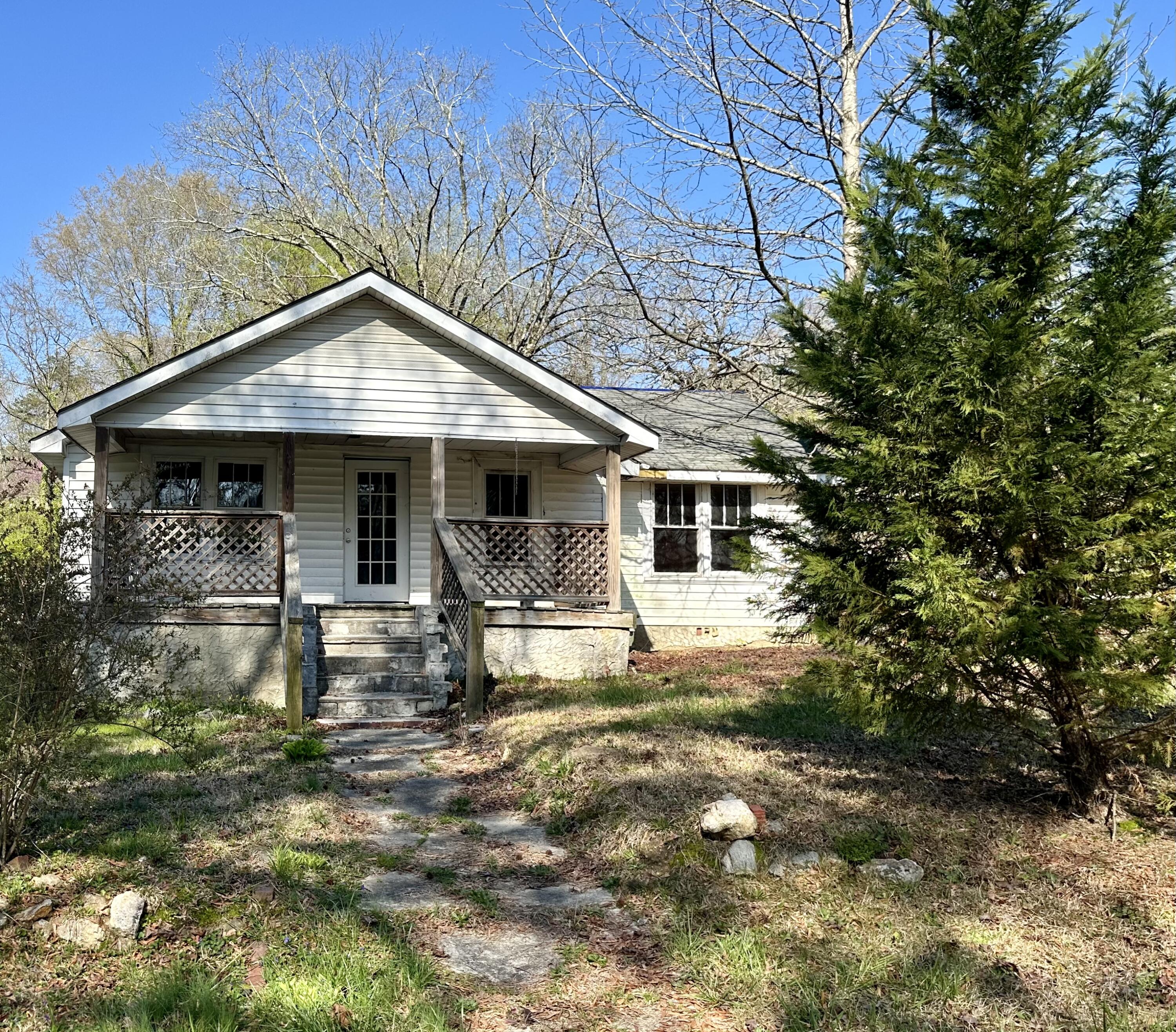 310 Glenn Street, LaFayette