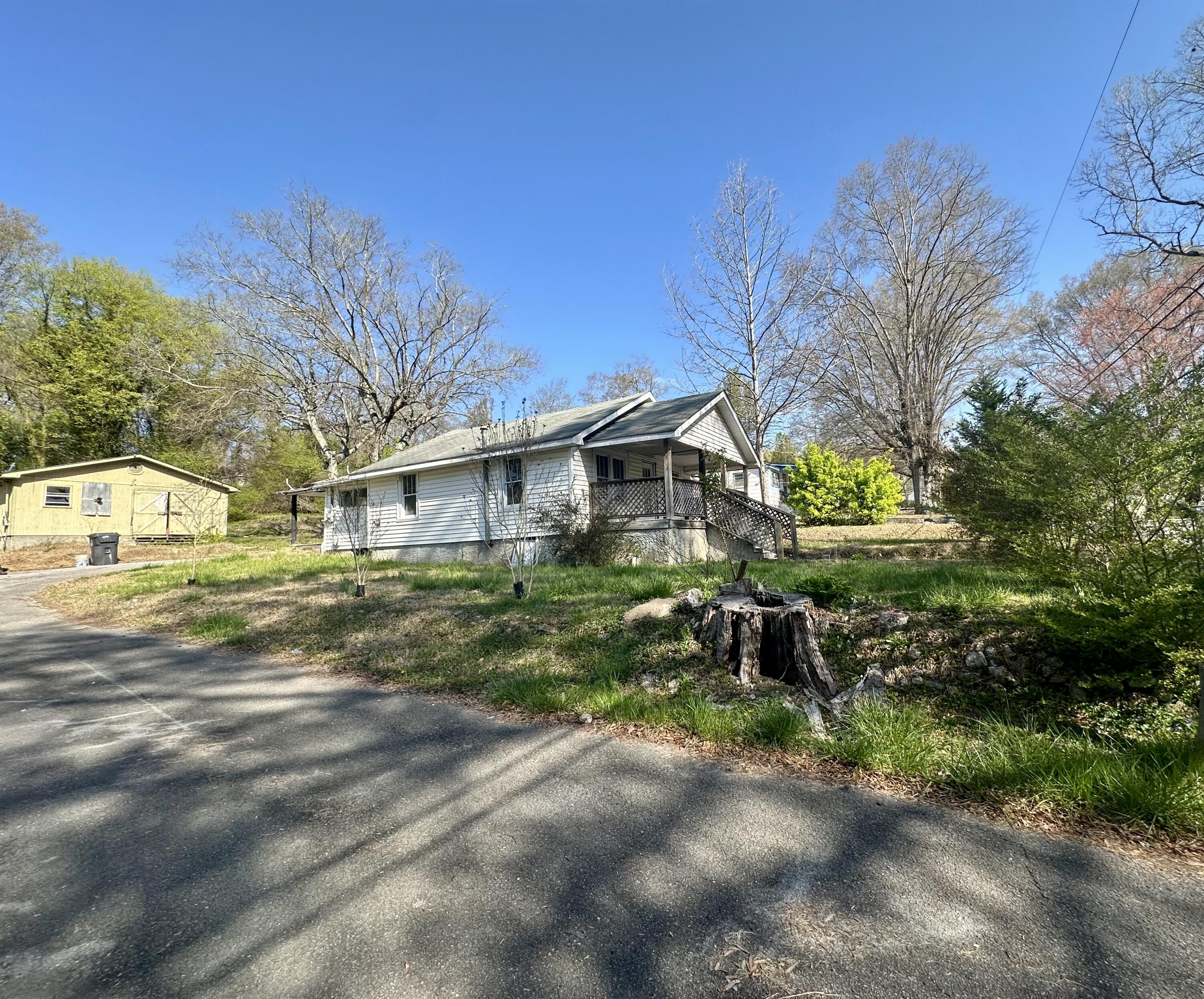 310 Glenn Street, LaFayette