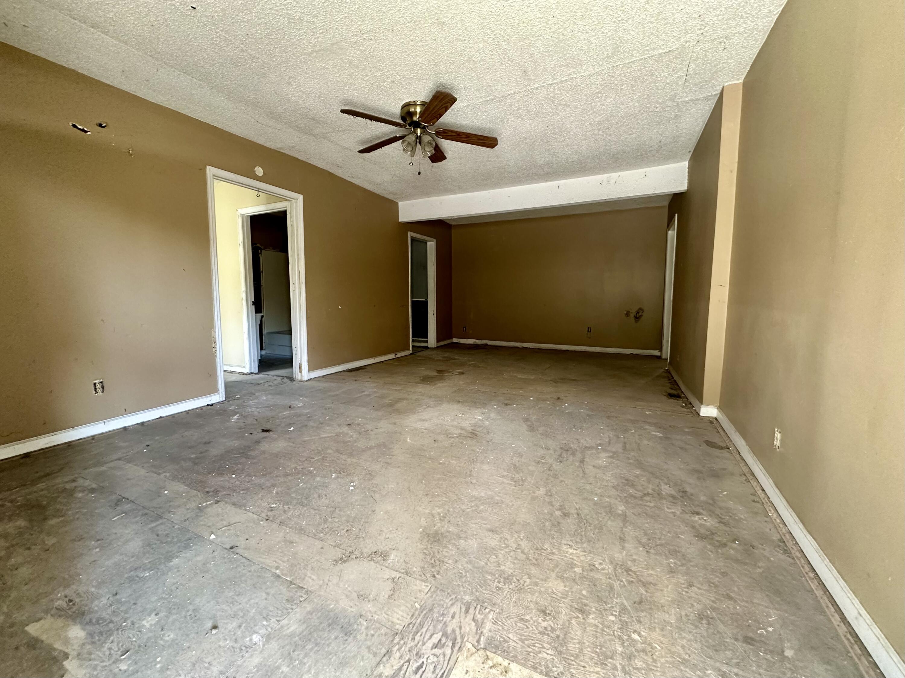 1104 W Main Street, LaFayette