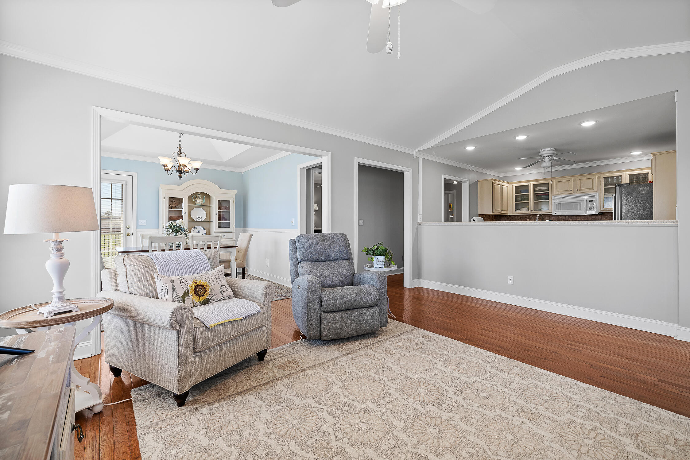 2103 Hendon Road
