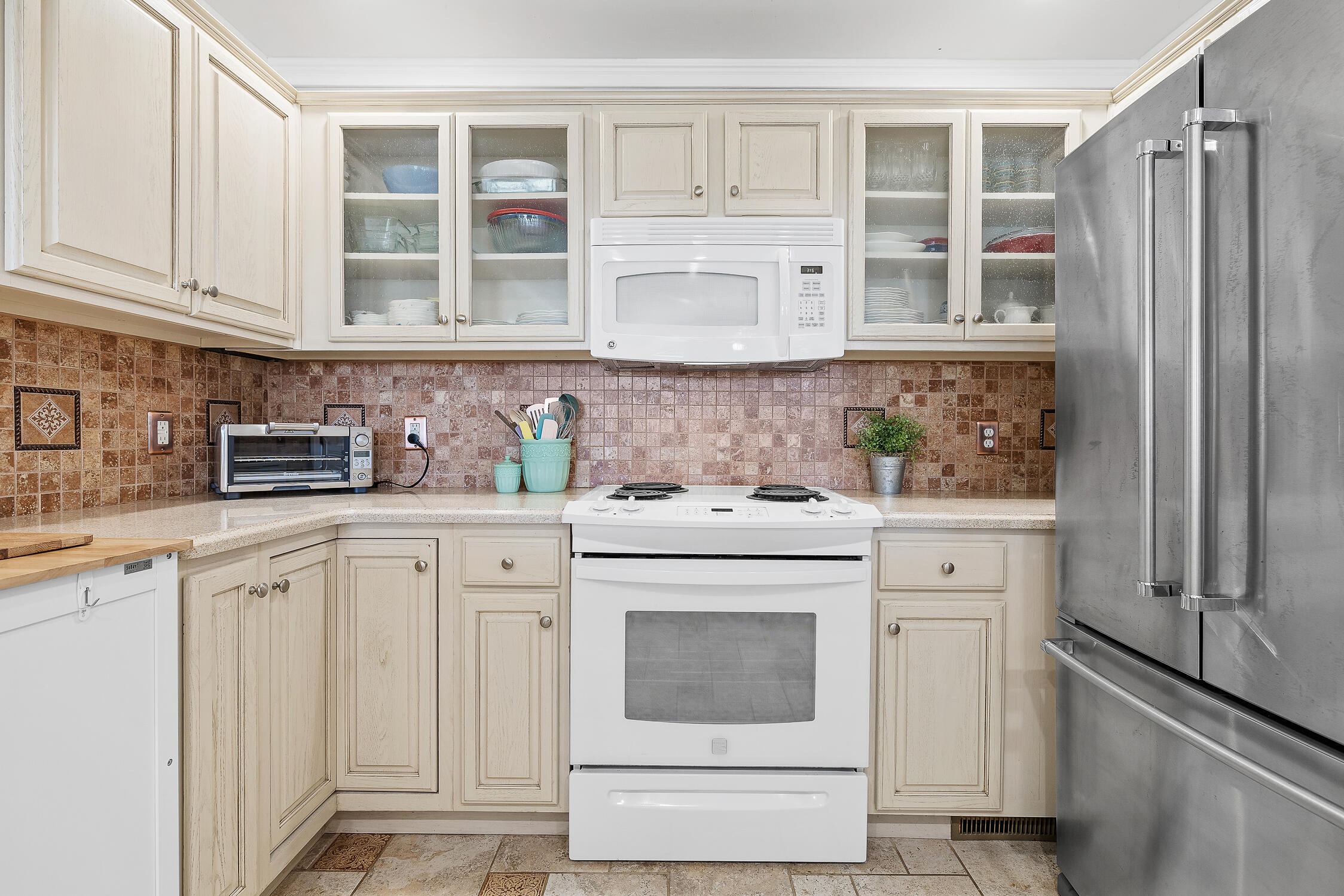 2103 Hendon Road