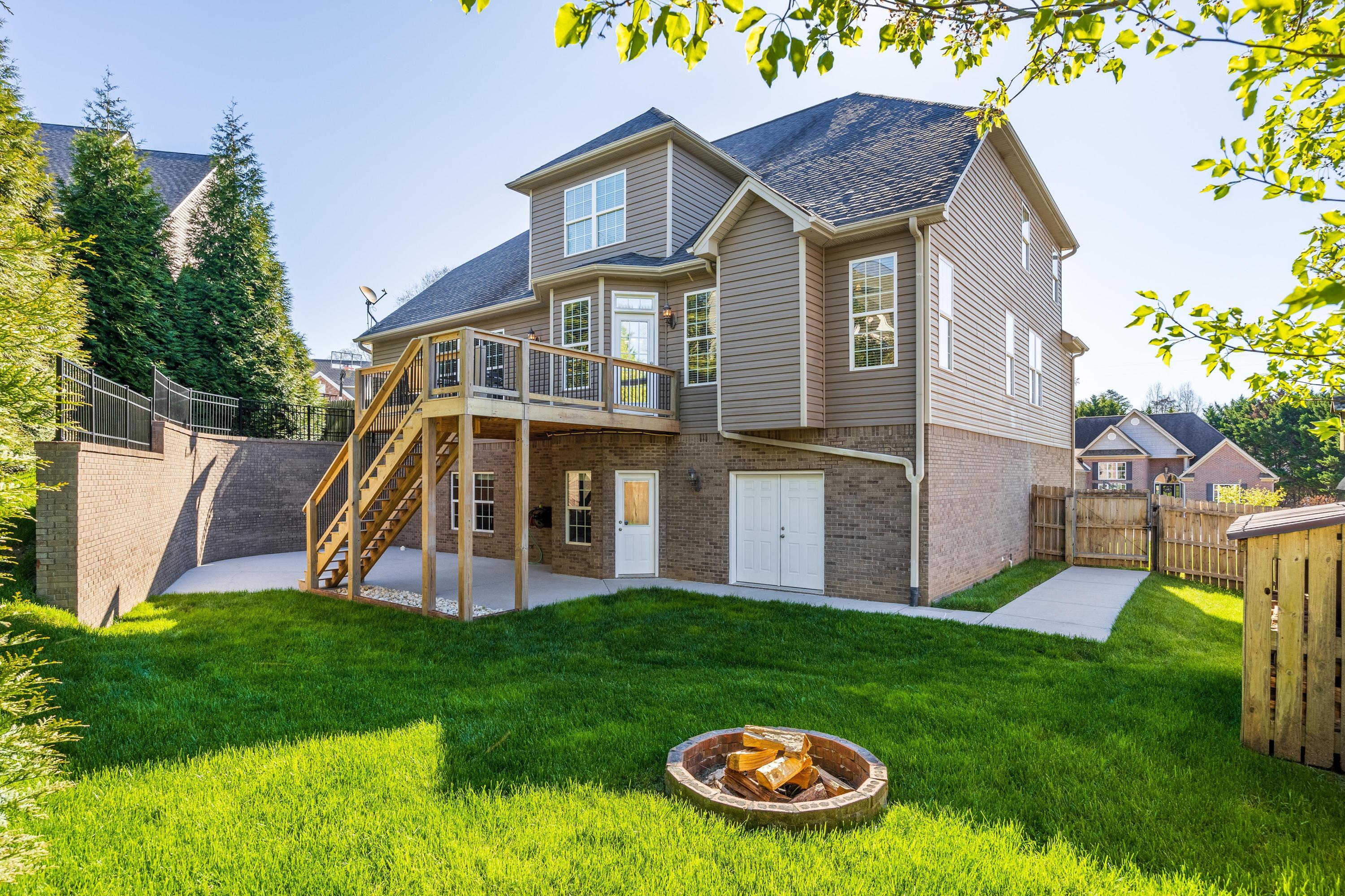9875 Fieldcrest Drive