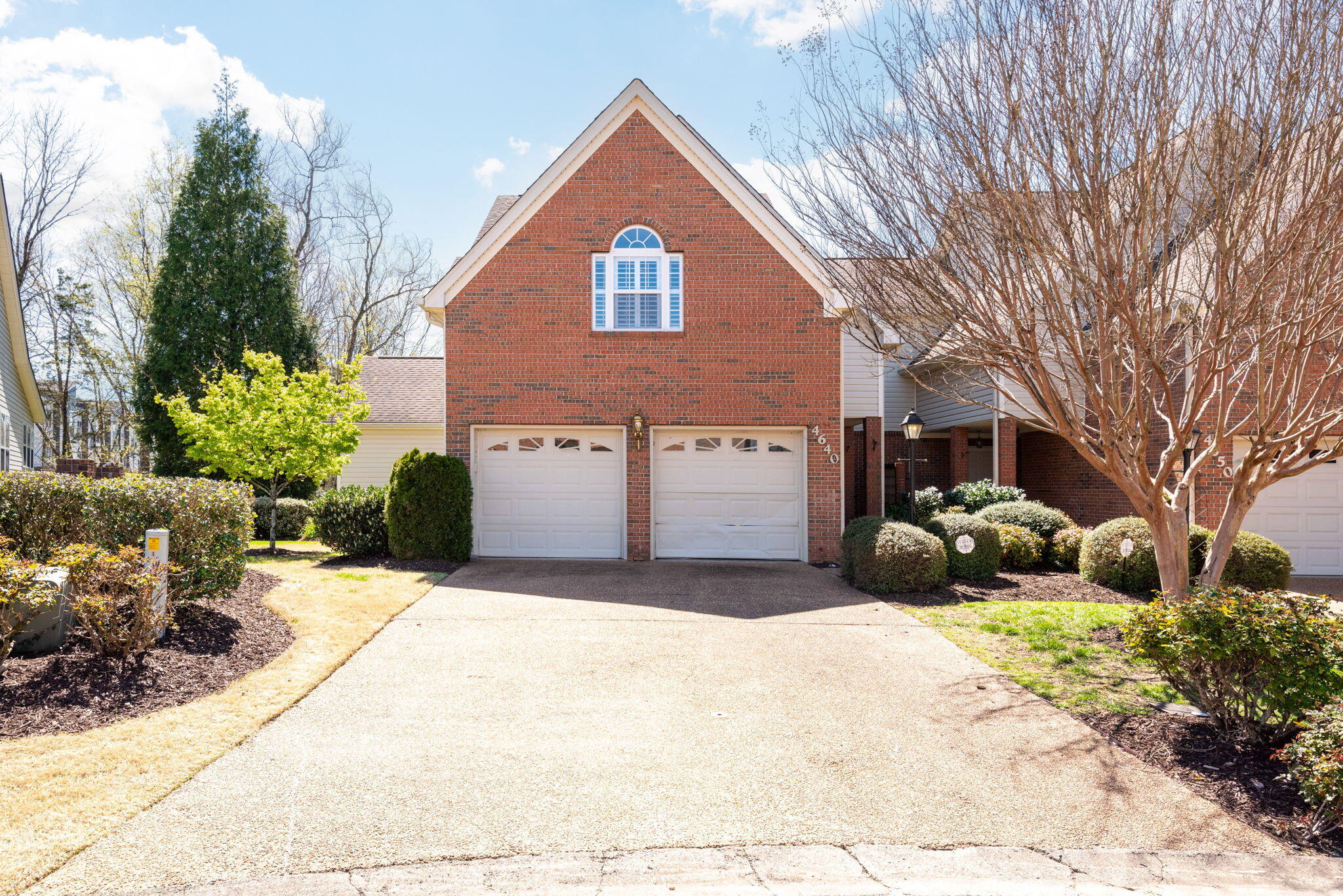 4640 Fire Pink Trail