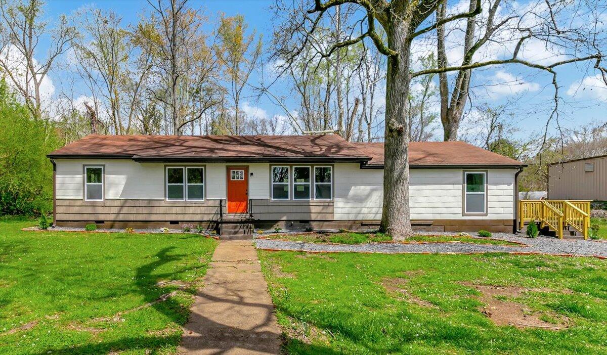 3 Webb Circle