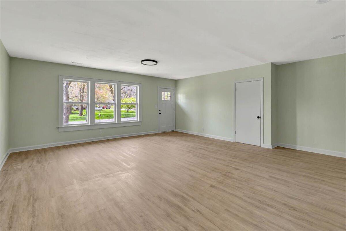 3 Webb Circle