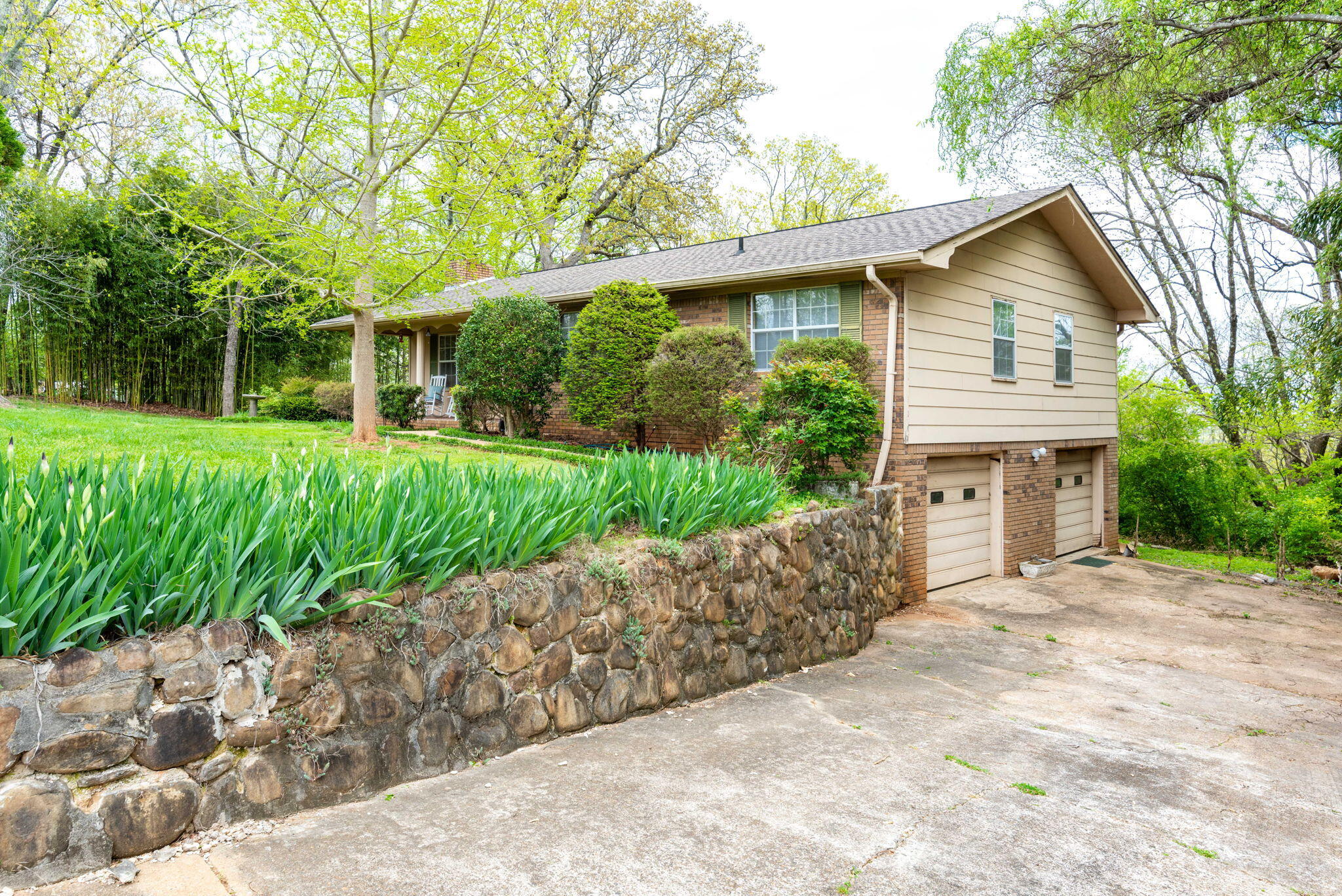 5116 Hunter Trail
