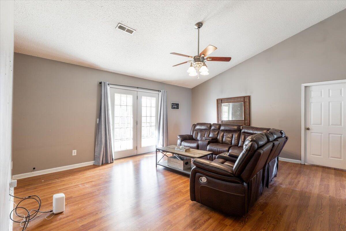 102 Dalewood Circle