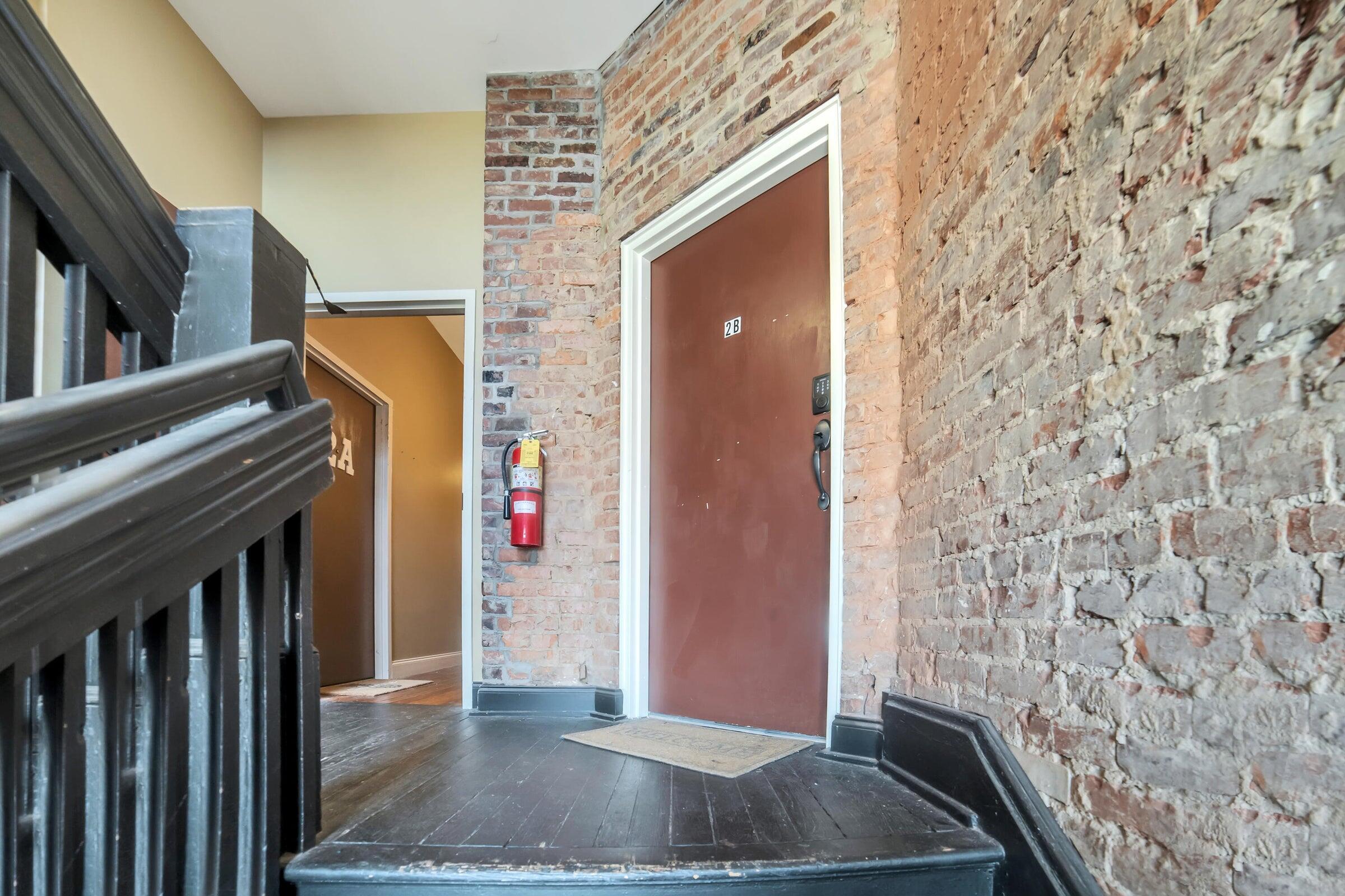 1617 Rossville Avenue, 2b