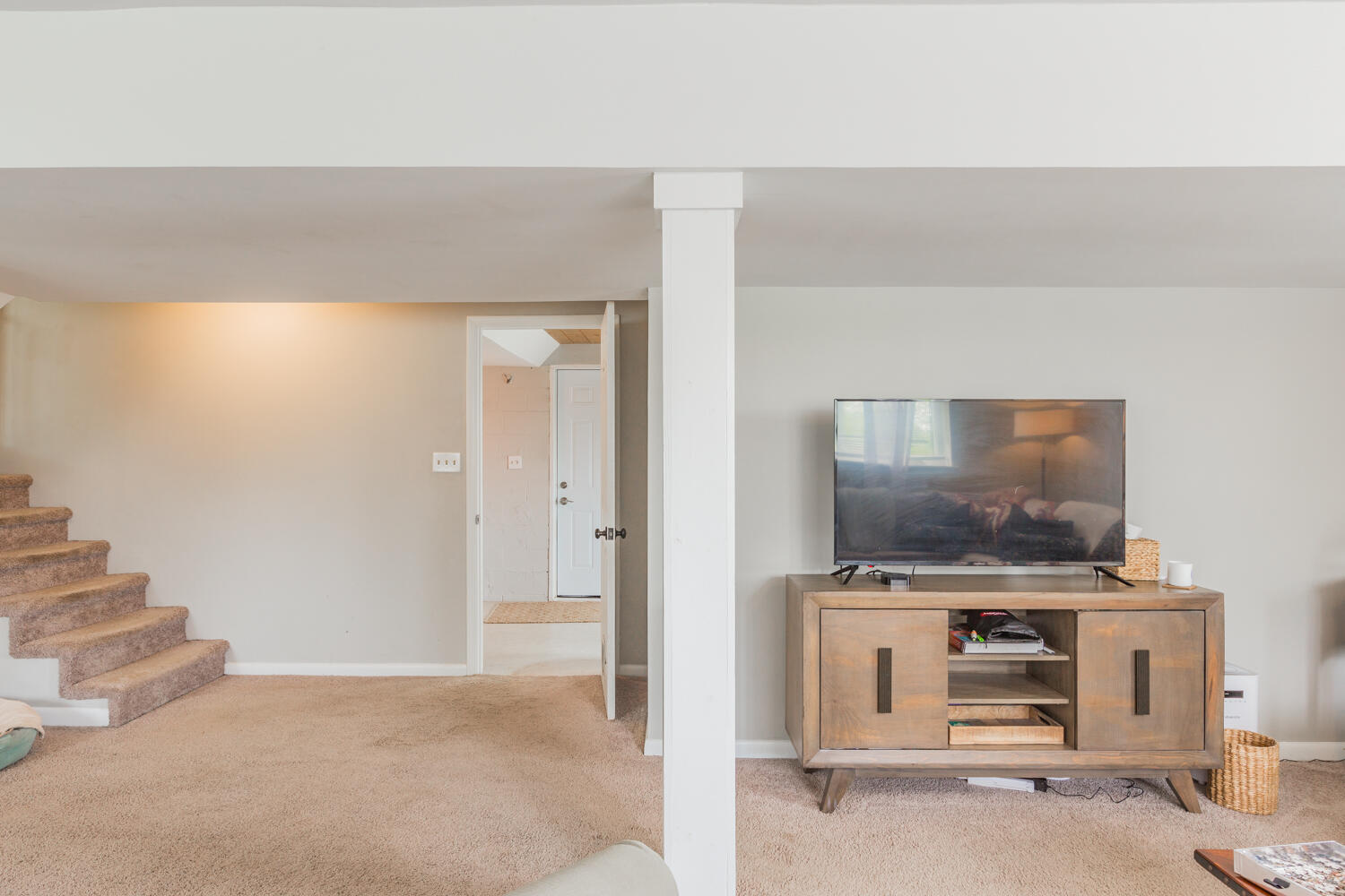 5801 Ragnar Drive