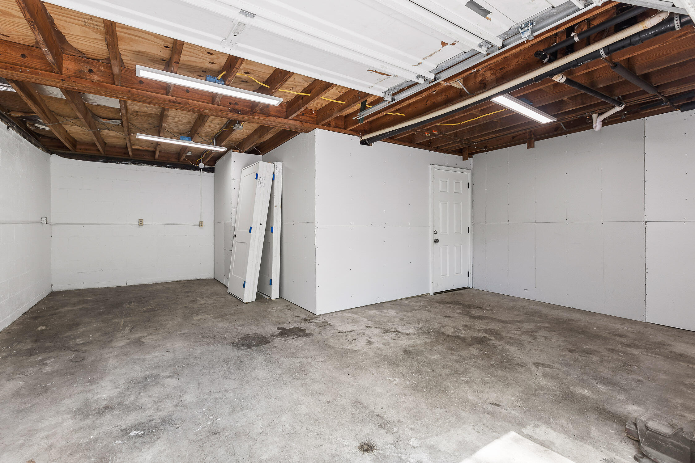 470 Sevier Street
