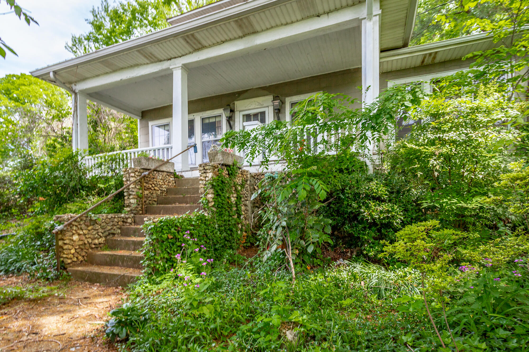 1818 Old Ringgold Road