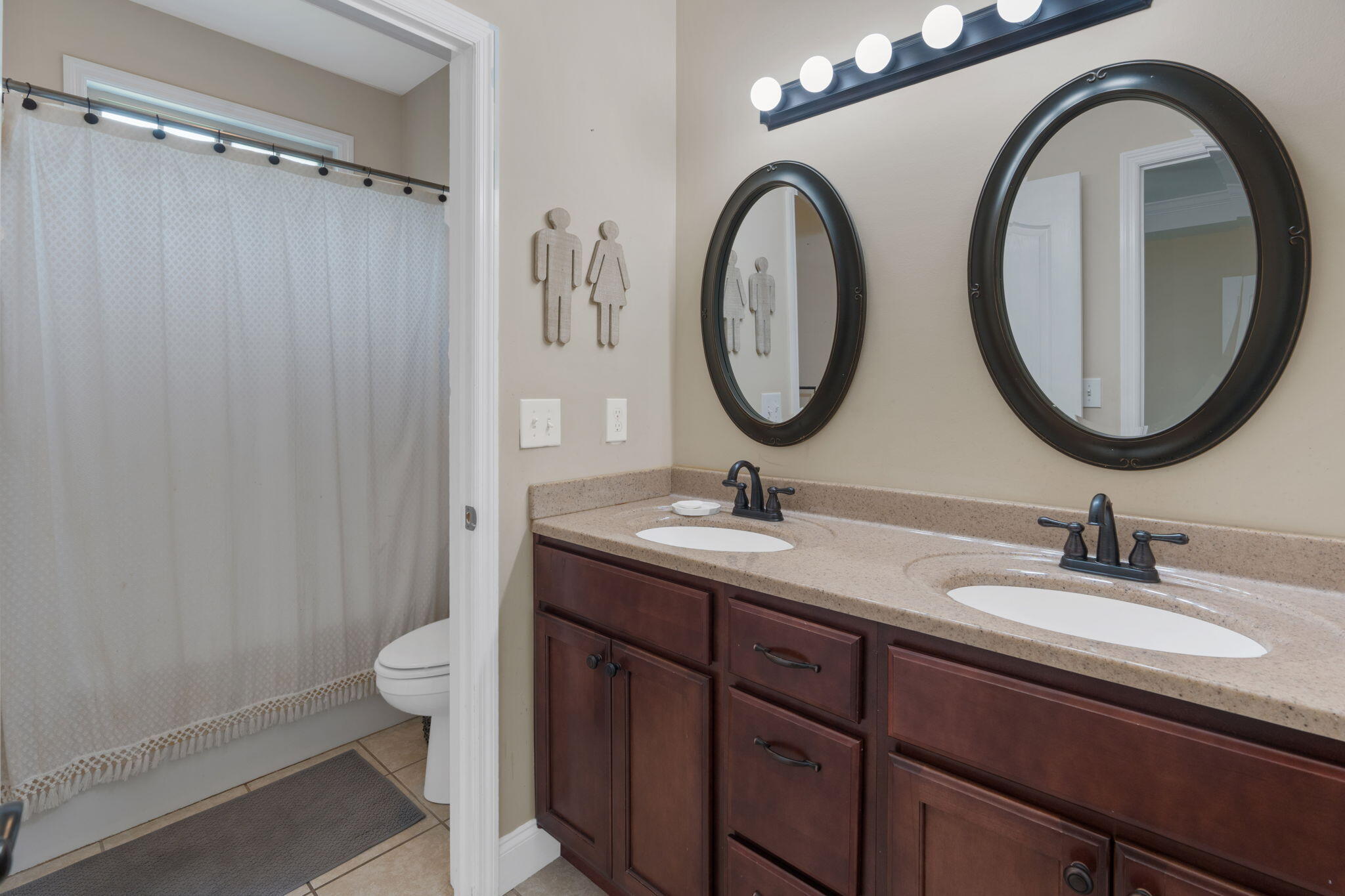 230 NW Silver Springs Trail