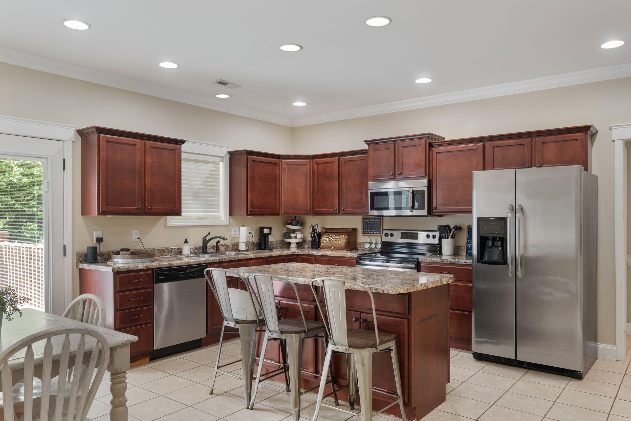 230 NW Silver Springs Trail